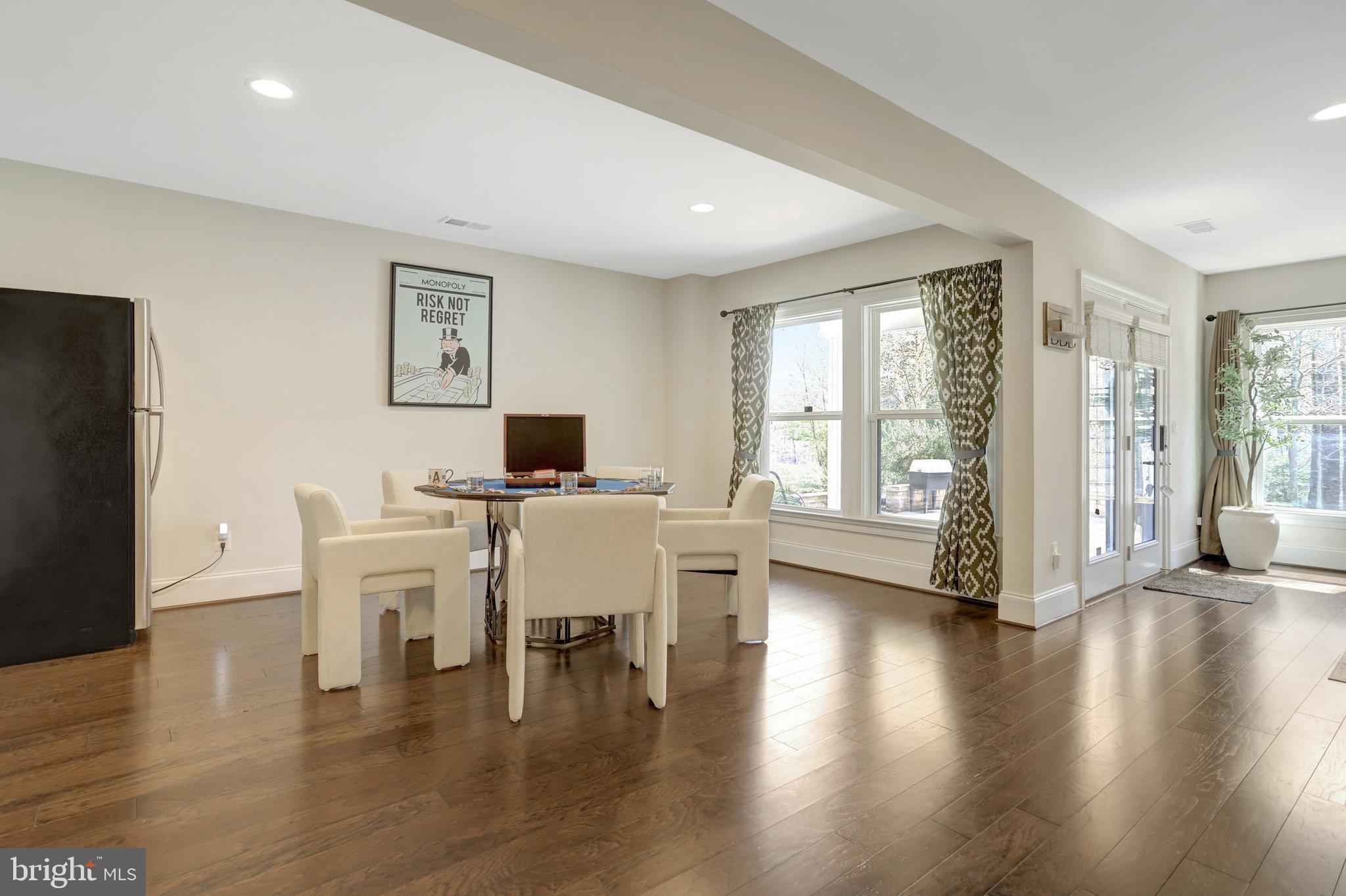 PARK POINTE - Residential