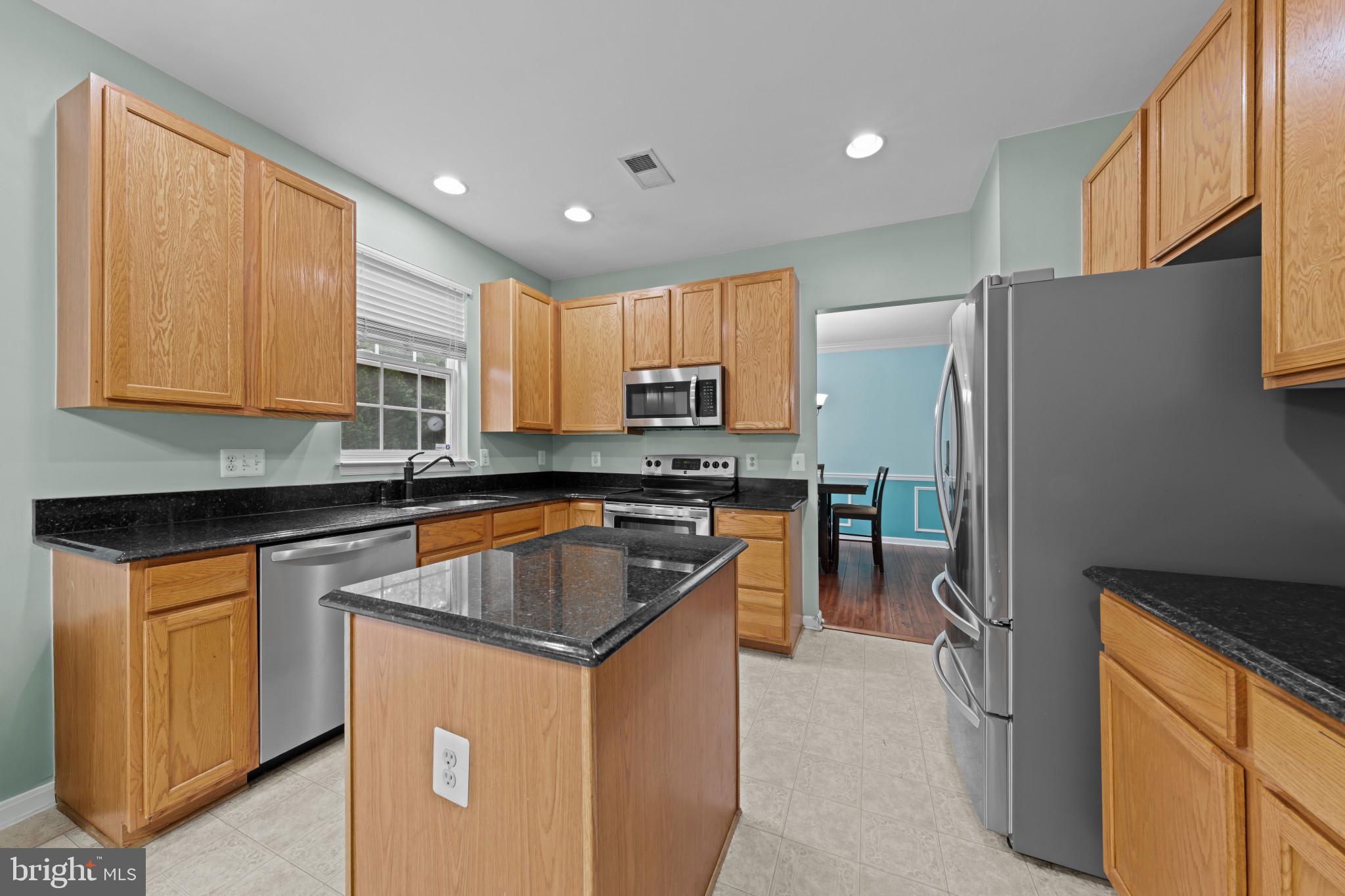 BROAD RUN OAKS - Residential