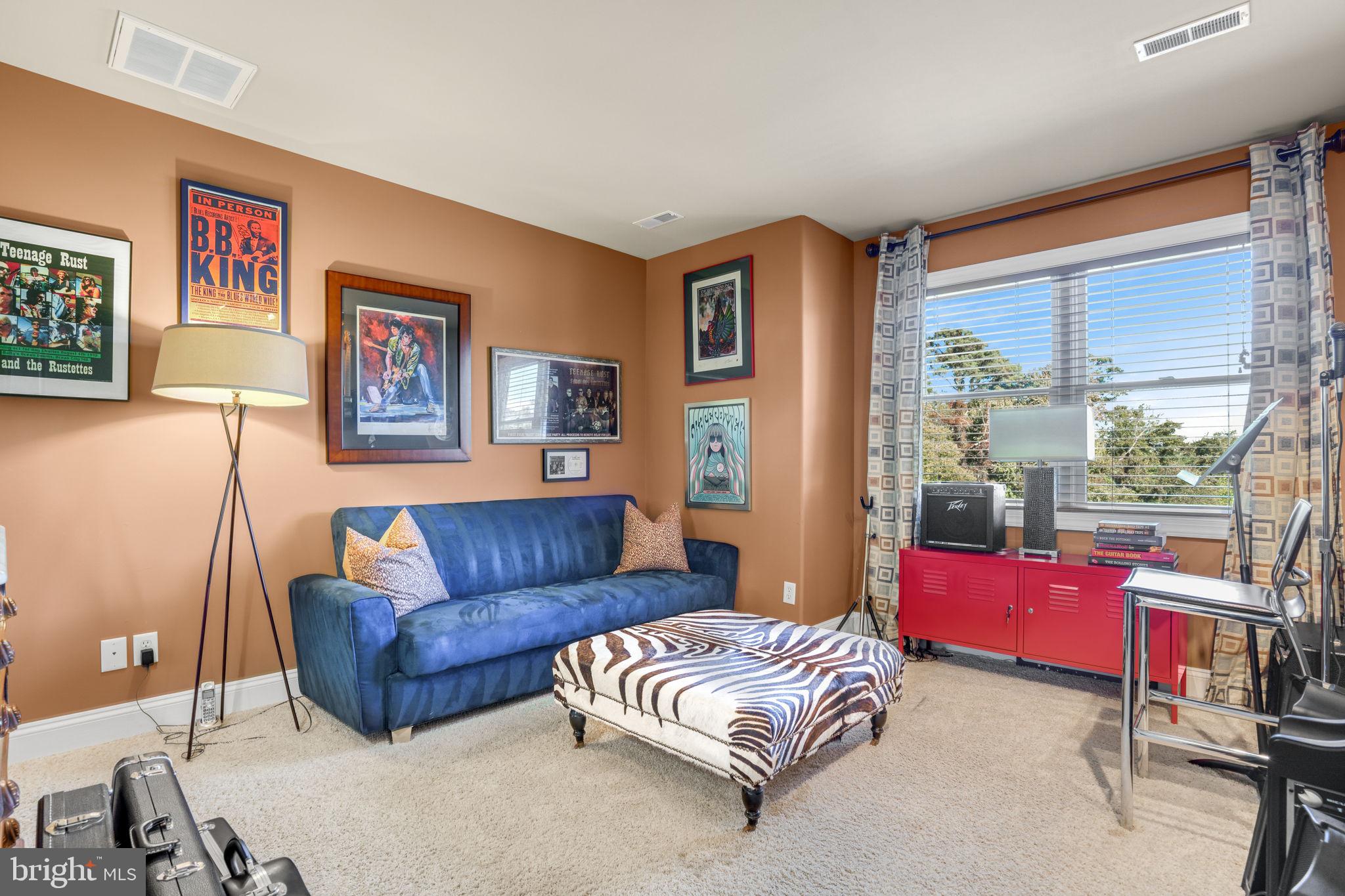SOUTH POINT FARMS - Residential