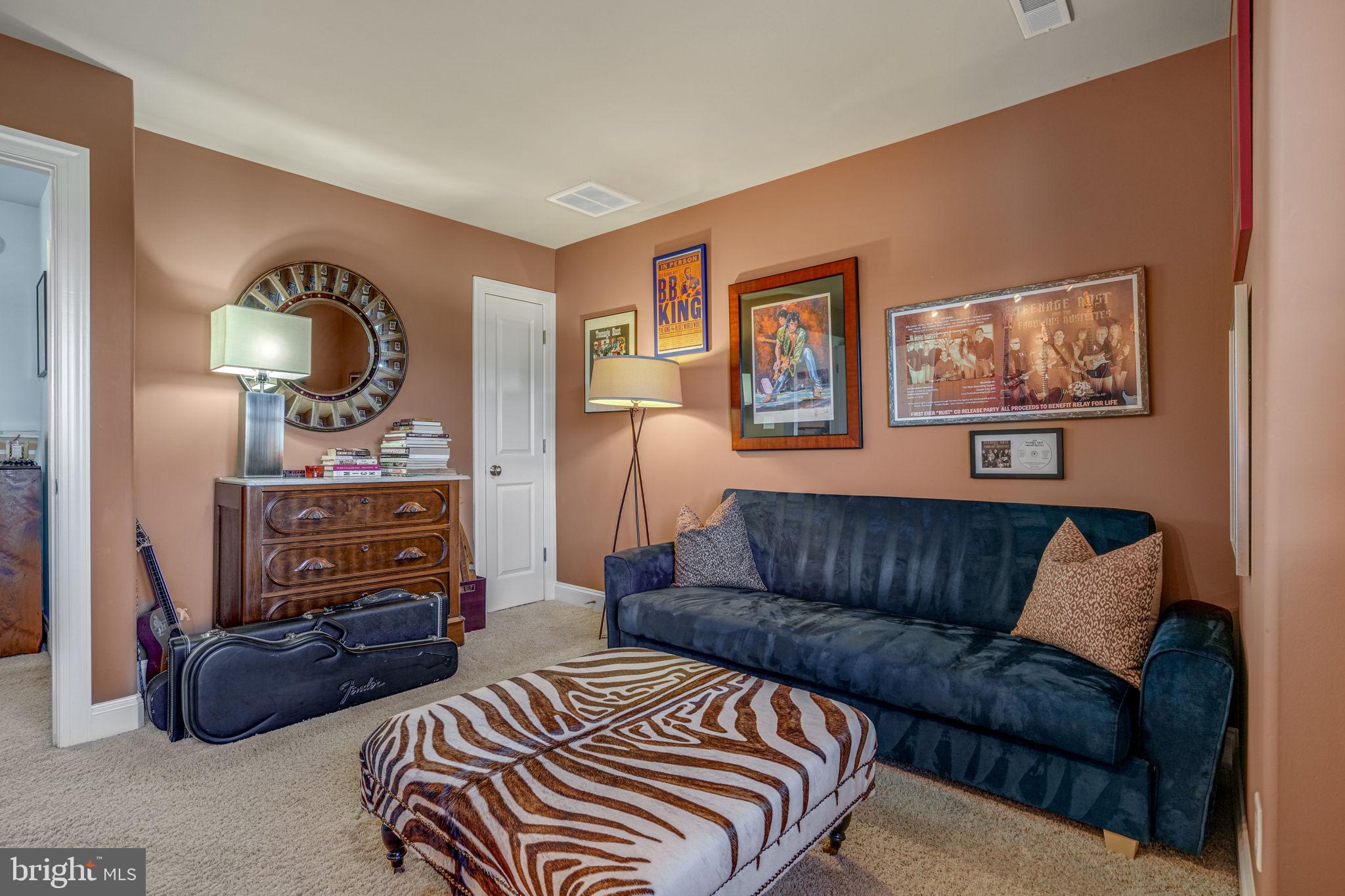 SOUTH POINT FARMS - Residential