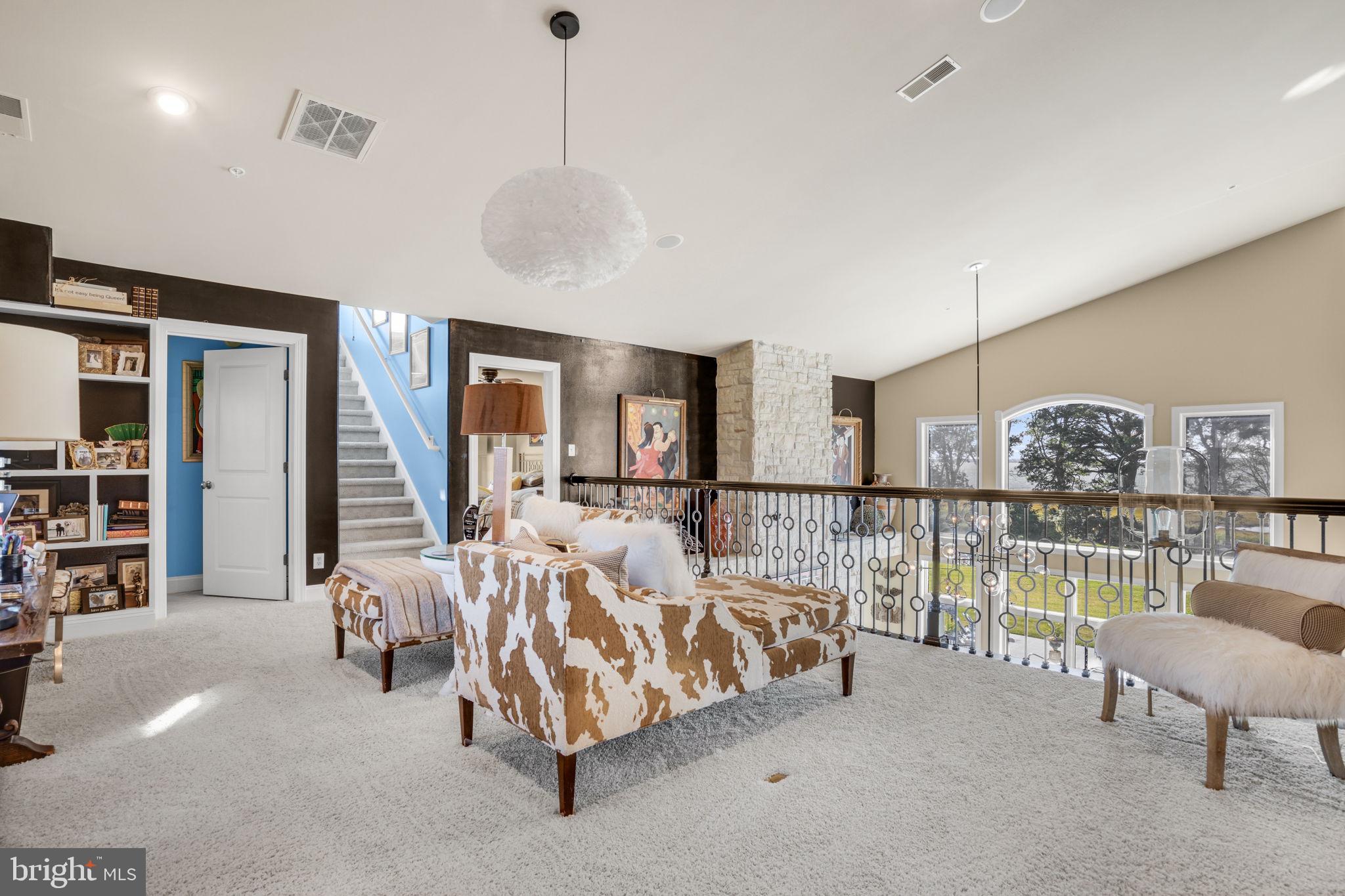 SOUTH POINT FARMS - Residential