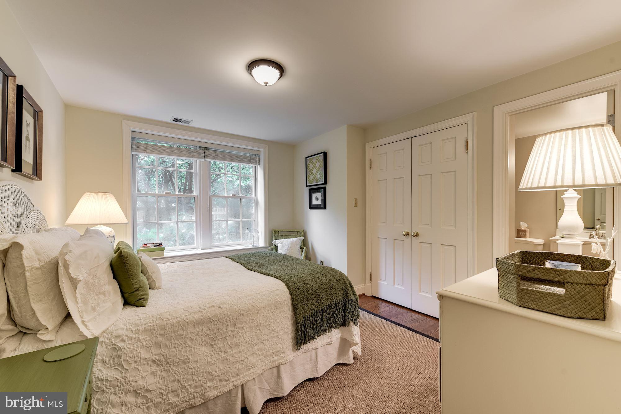 ROSEMONT - Residential