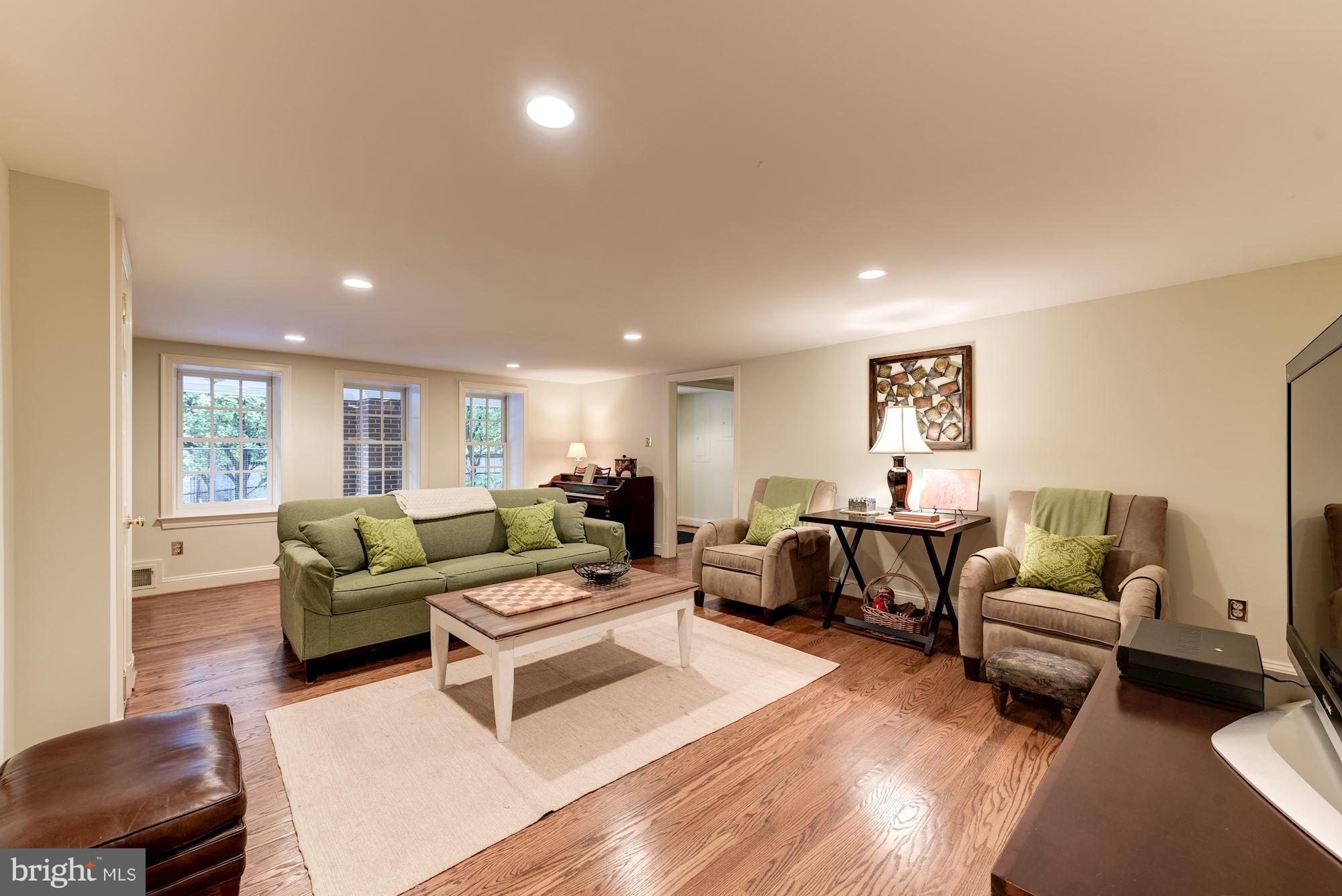 ROSEMONT - Residential