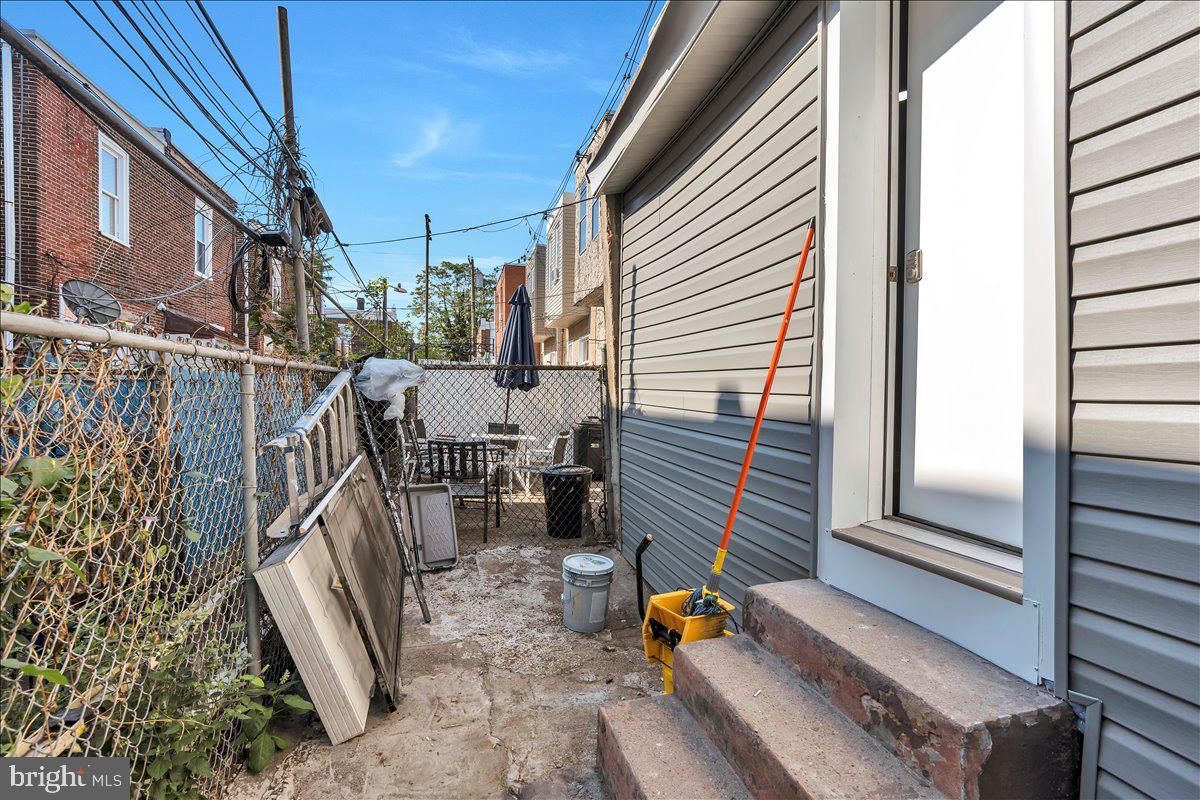 WEST PHILADELPHIA - Residential