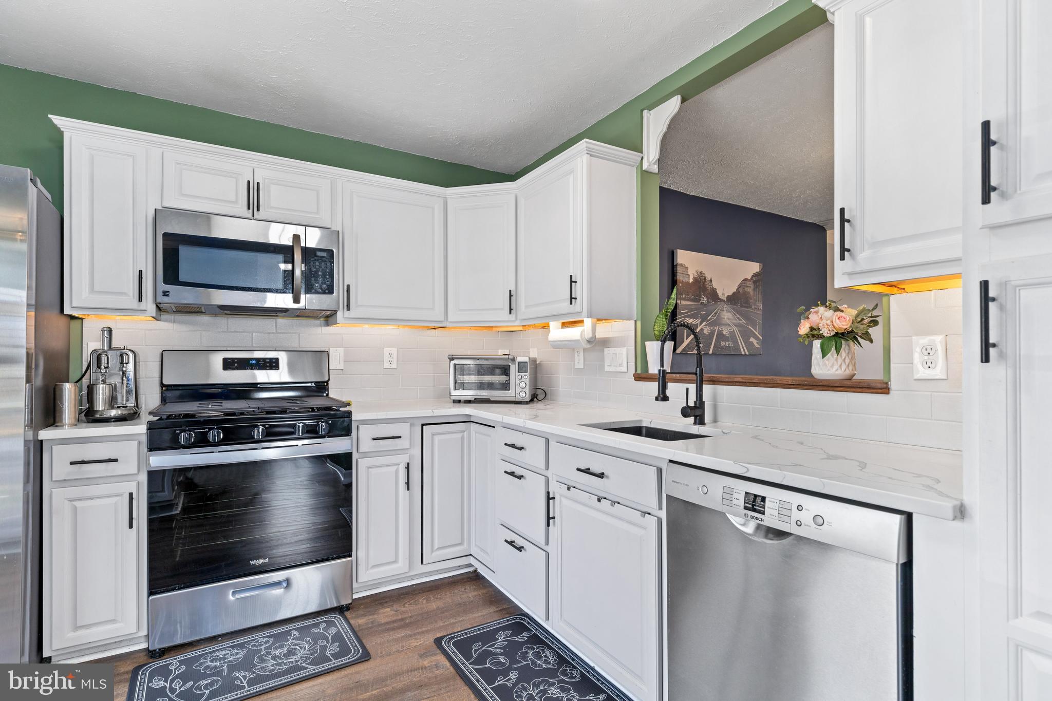SHADOWBROOK - Residential