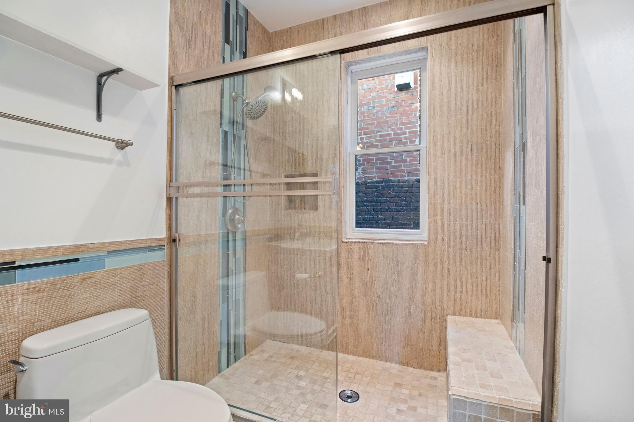 CAPITOL HILL - Commercial Sale