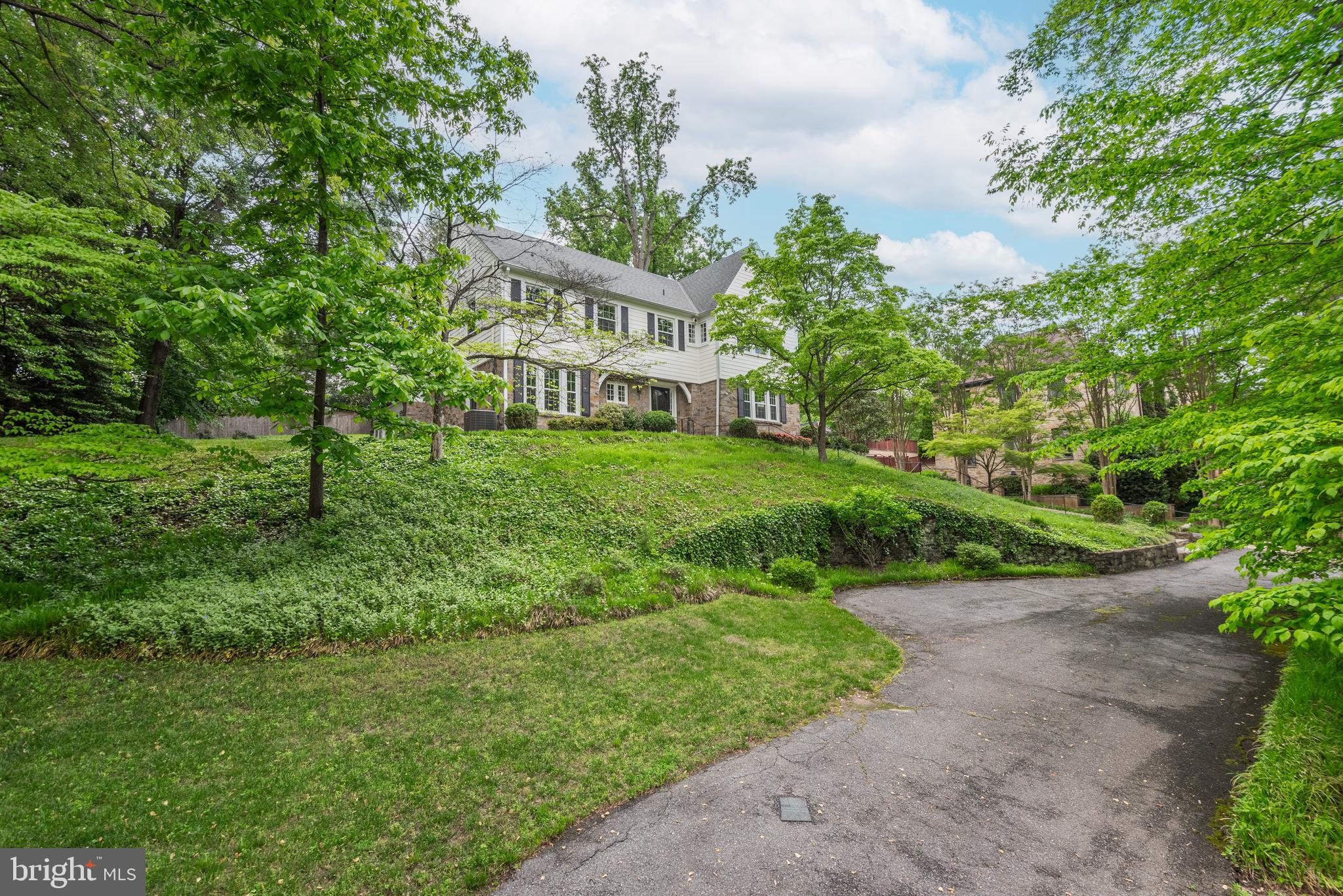 SPRING VALLEY - Residential