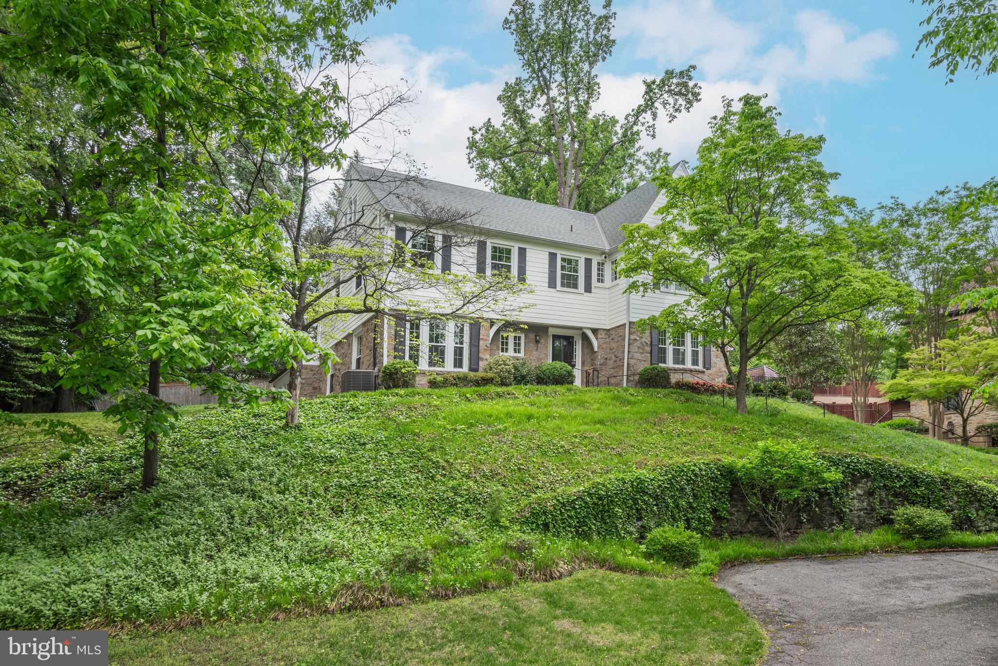 SPRING VALLEY - Residential