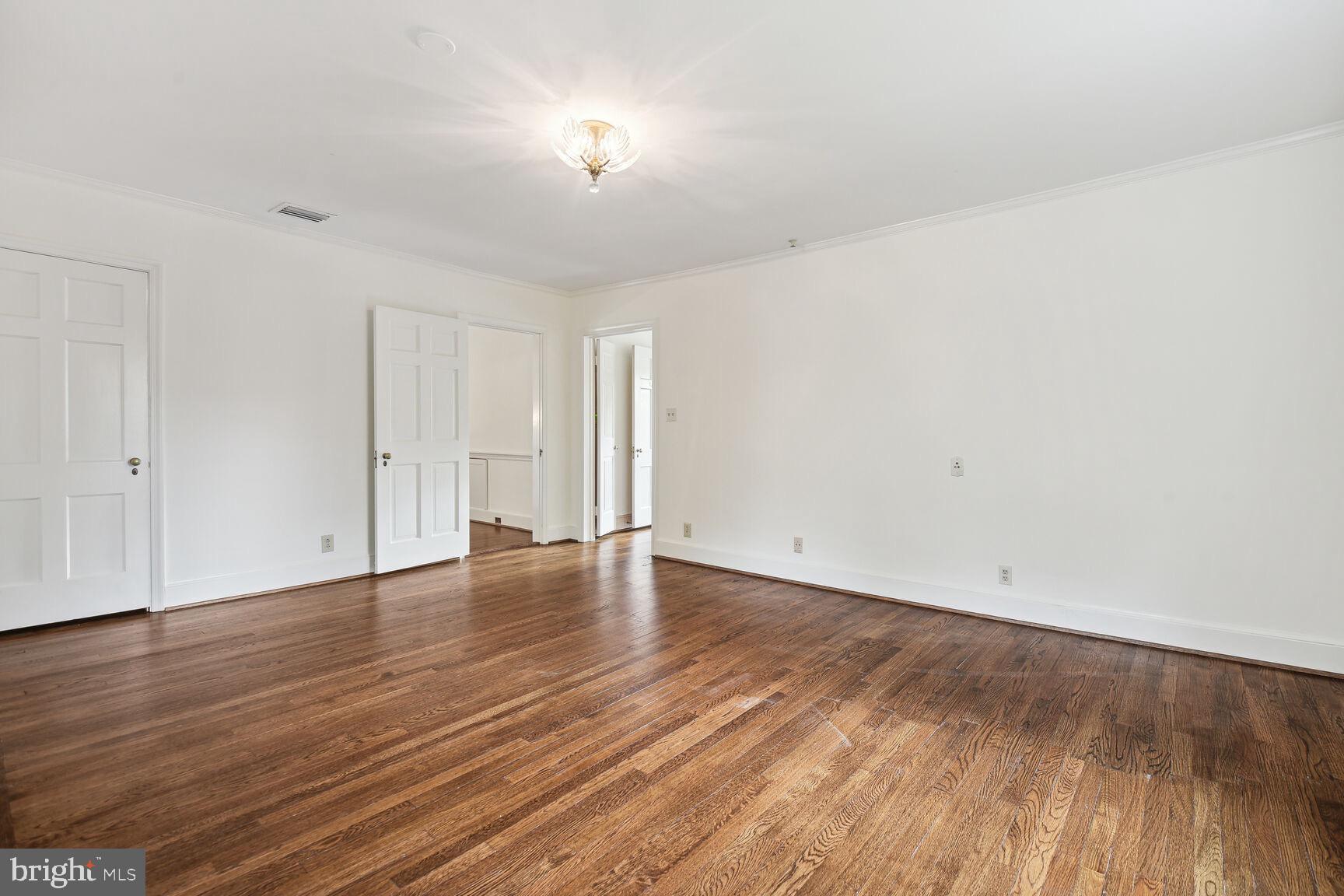 SPRING VALLEY - Residential