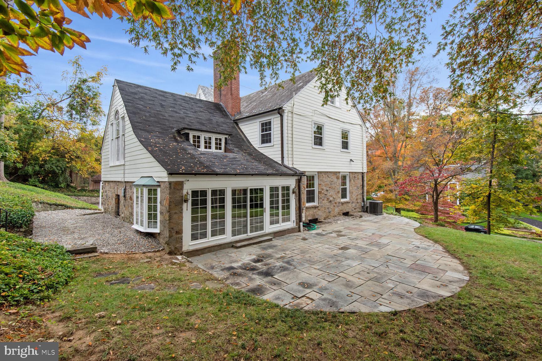 SPRING VALLEY - Residential