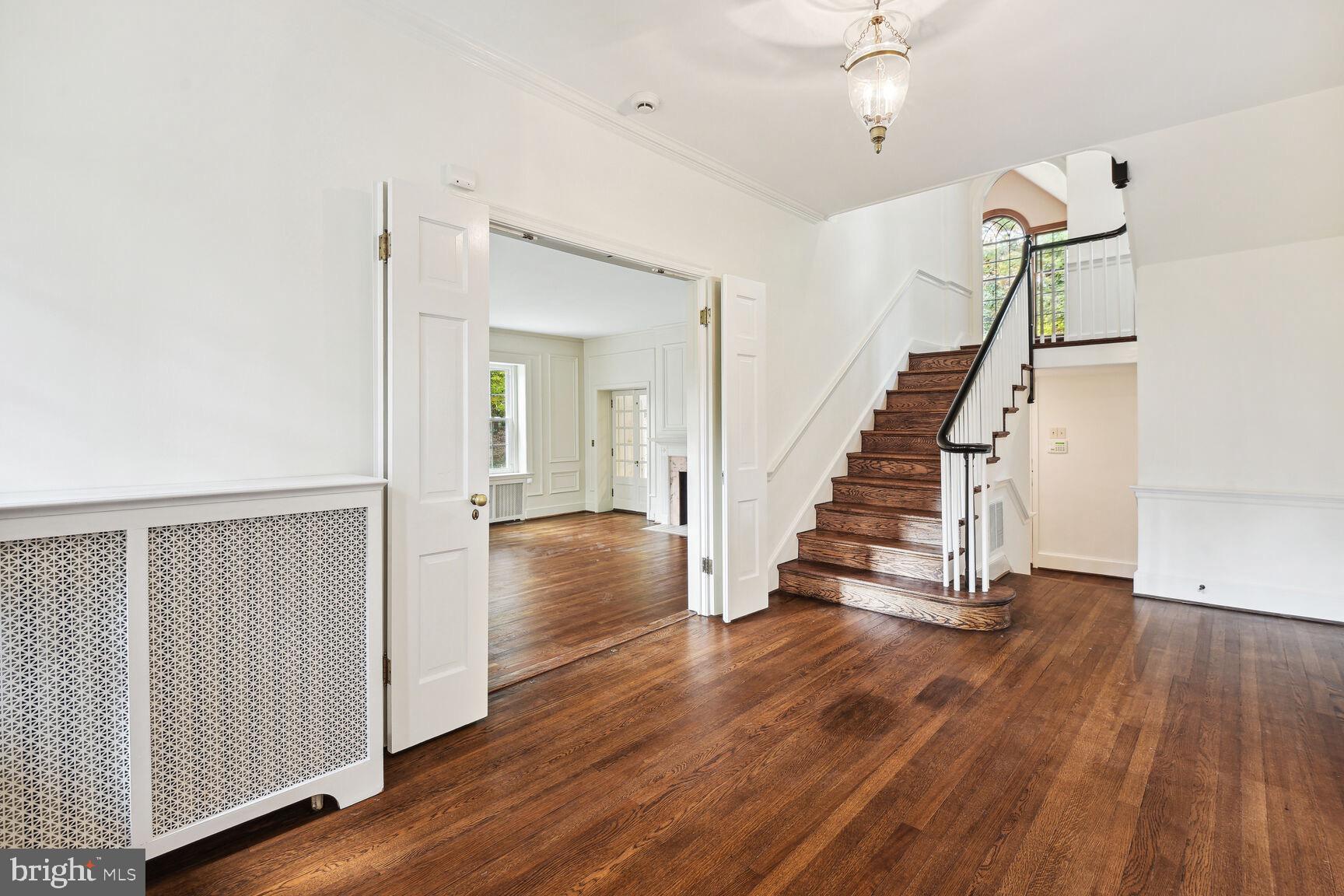 SPRING VALLEY - Residential