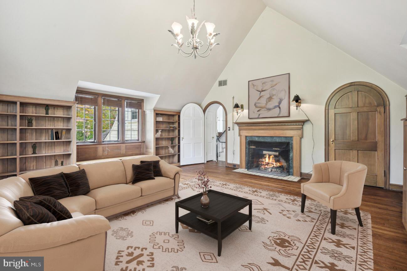 SPRING VALLEY - Residential