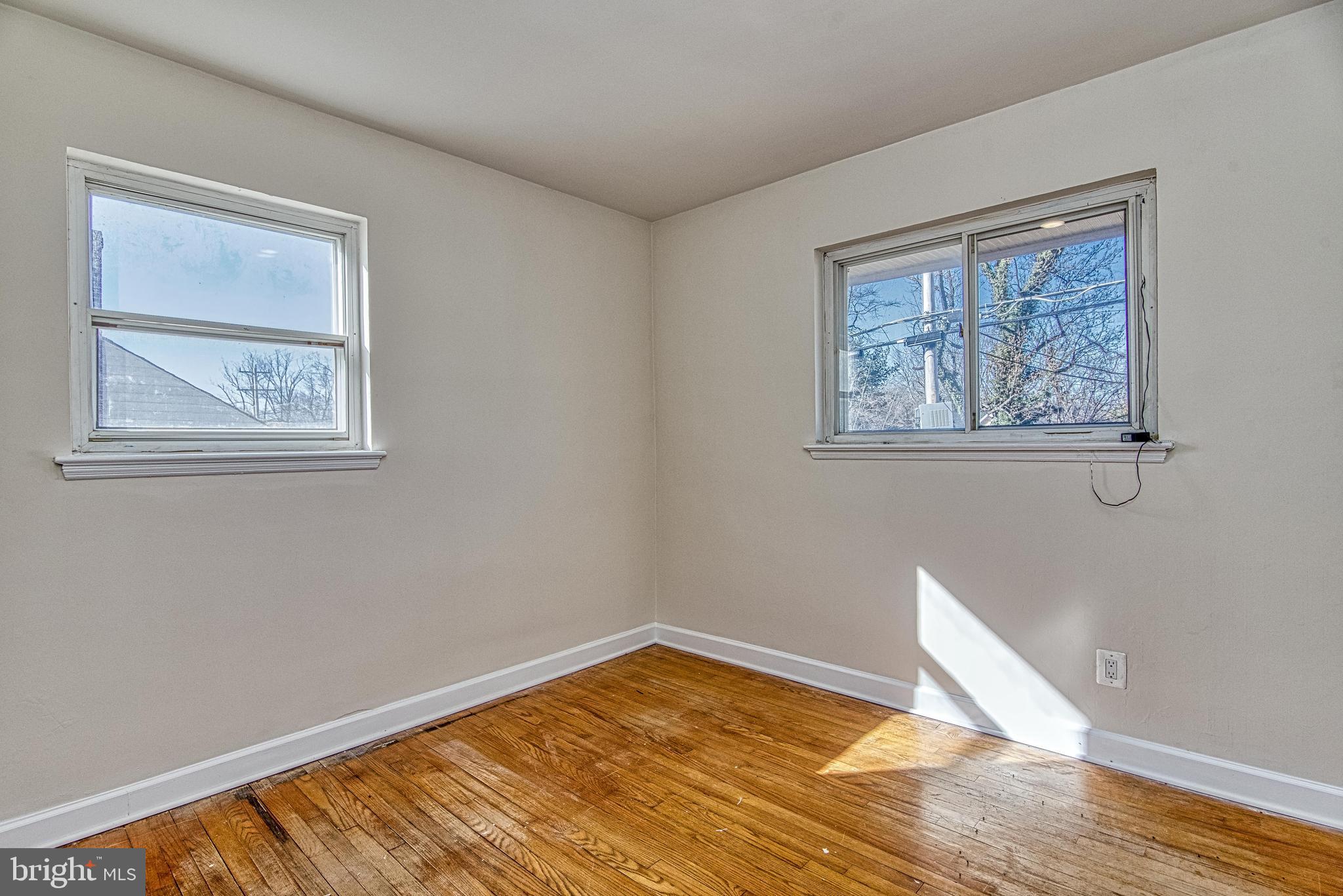 BROYHILL PARK - Residential Lease