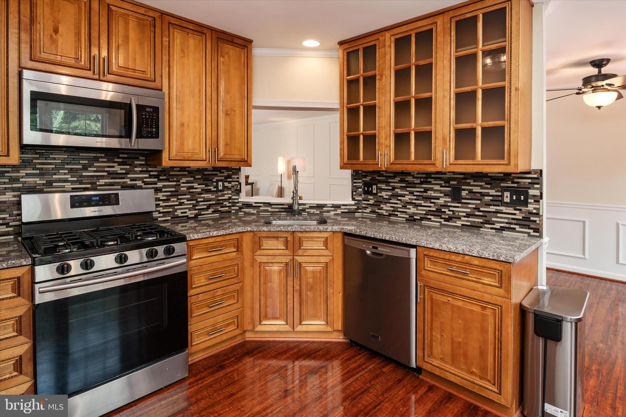 THE VILLAGES OF LYONSFIELD RUN - Residential