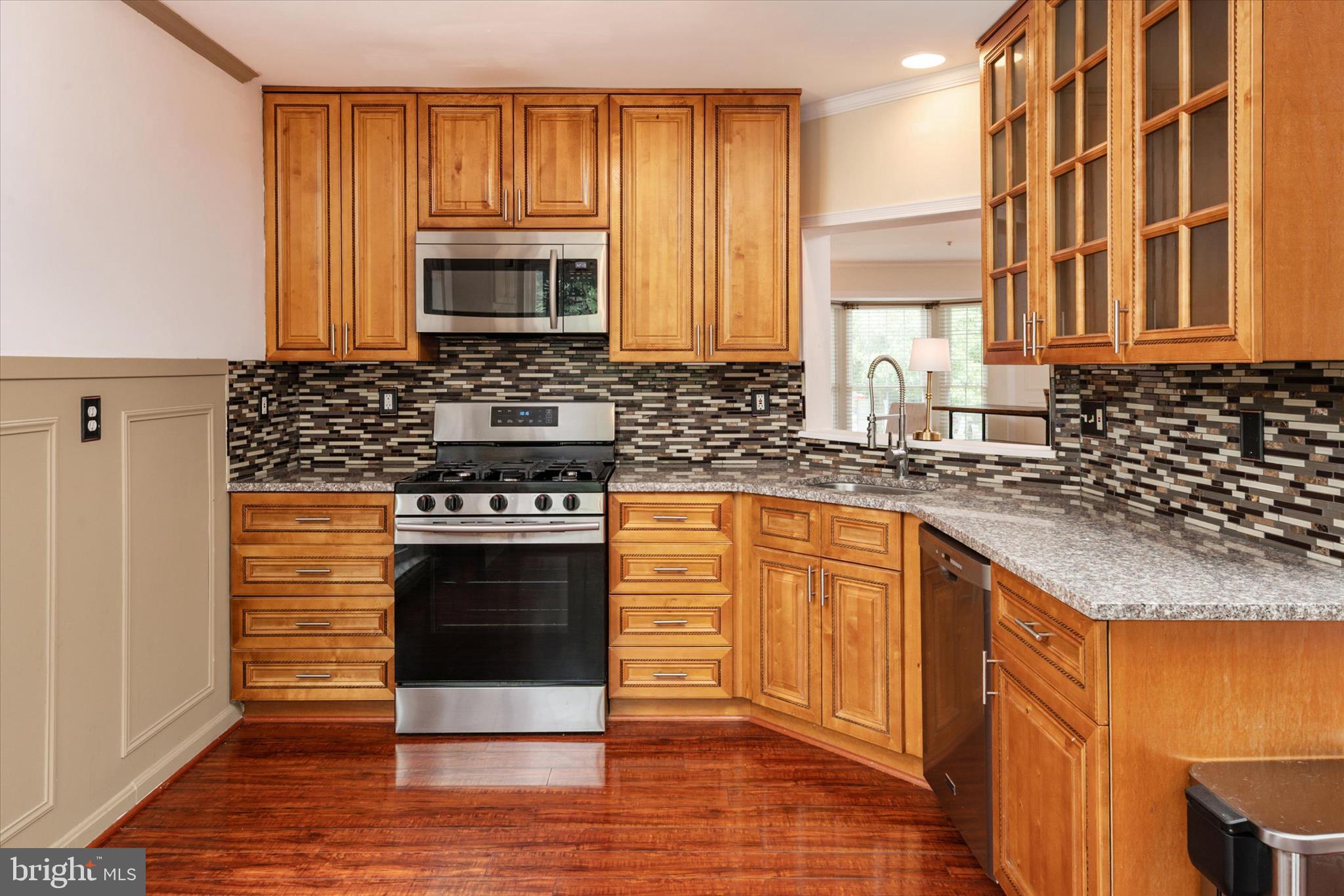 THE VILLAGES OF LYONSFIELD RUN - Residential