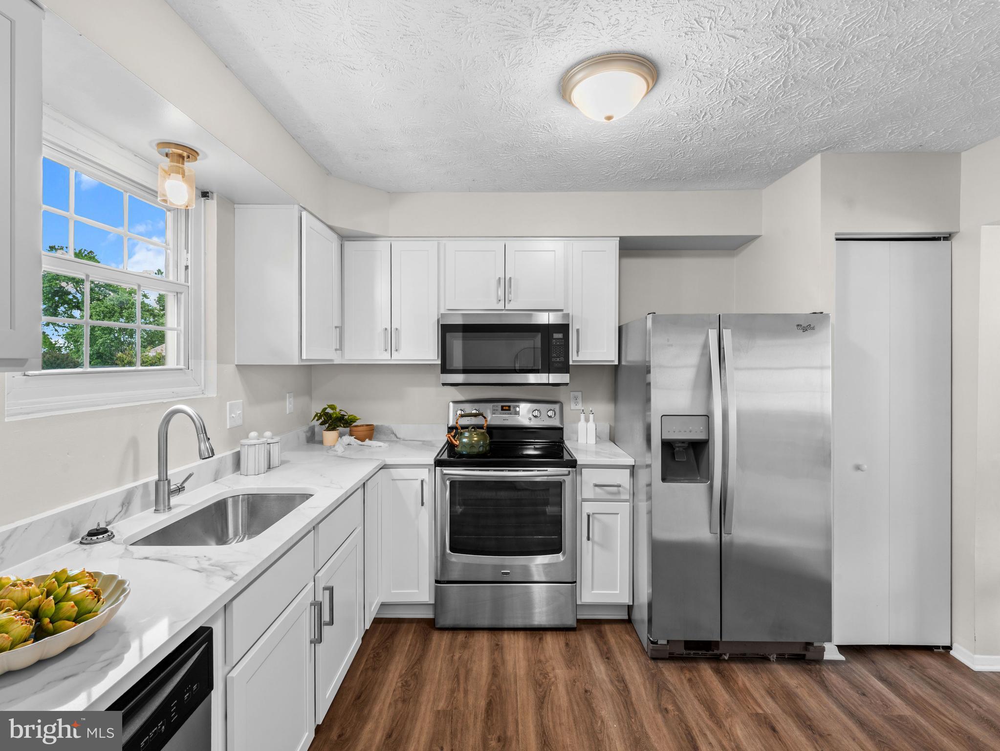 HARBOUR OAKS - Residential