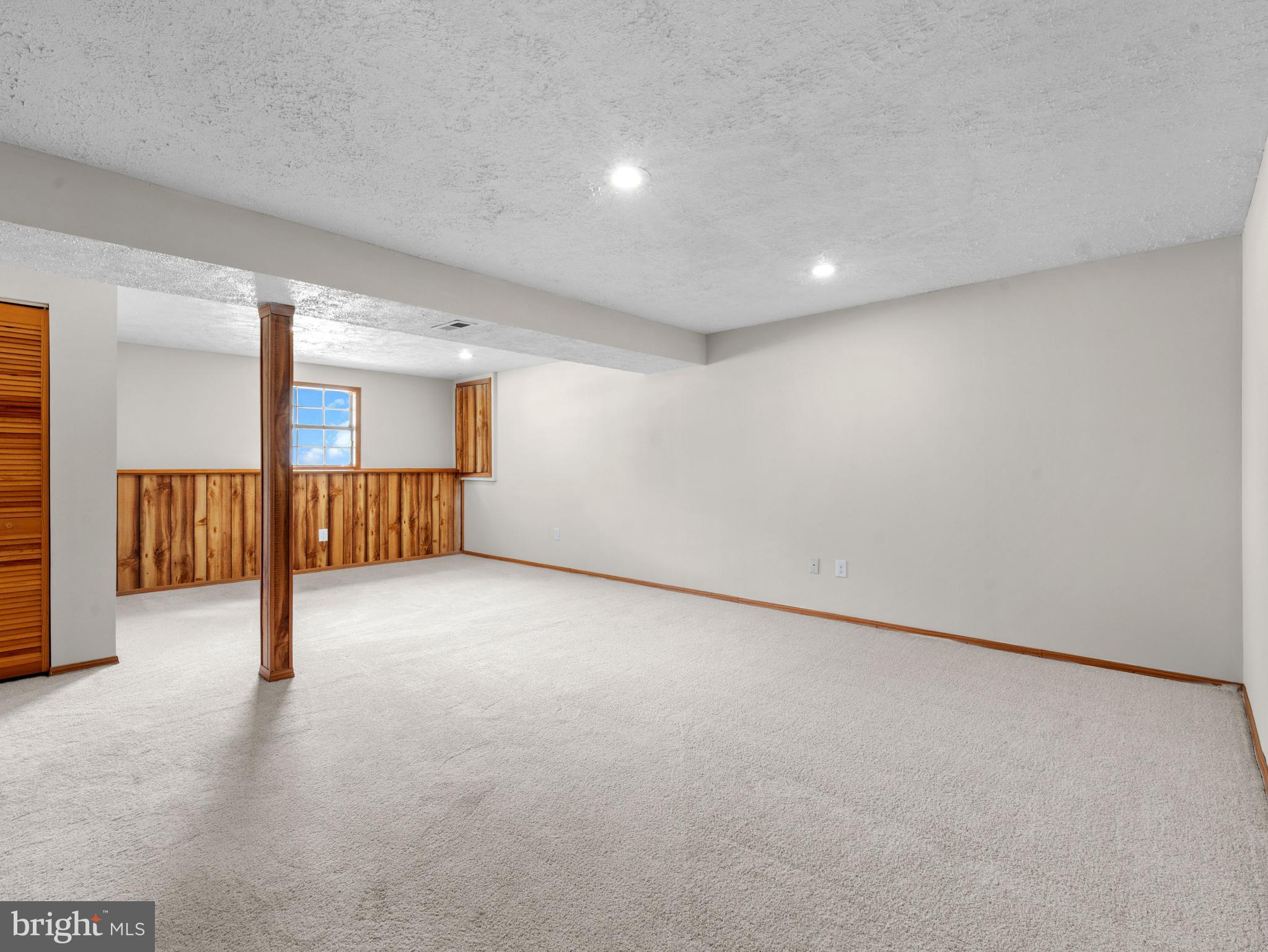 HARBOUR OAKS - Residential