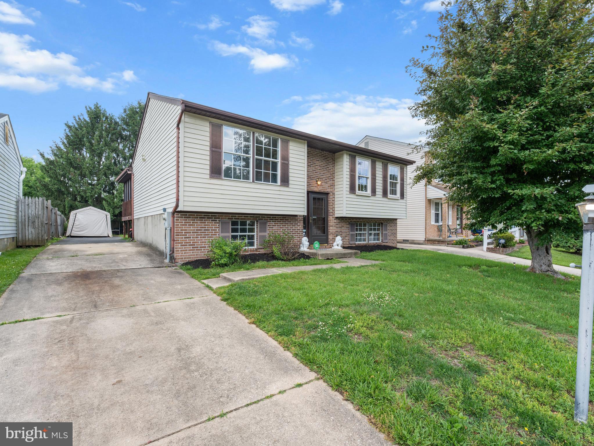 HARBOUR OAKS - Residential