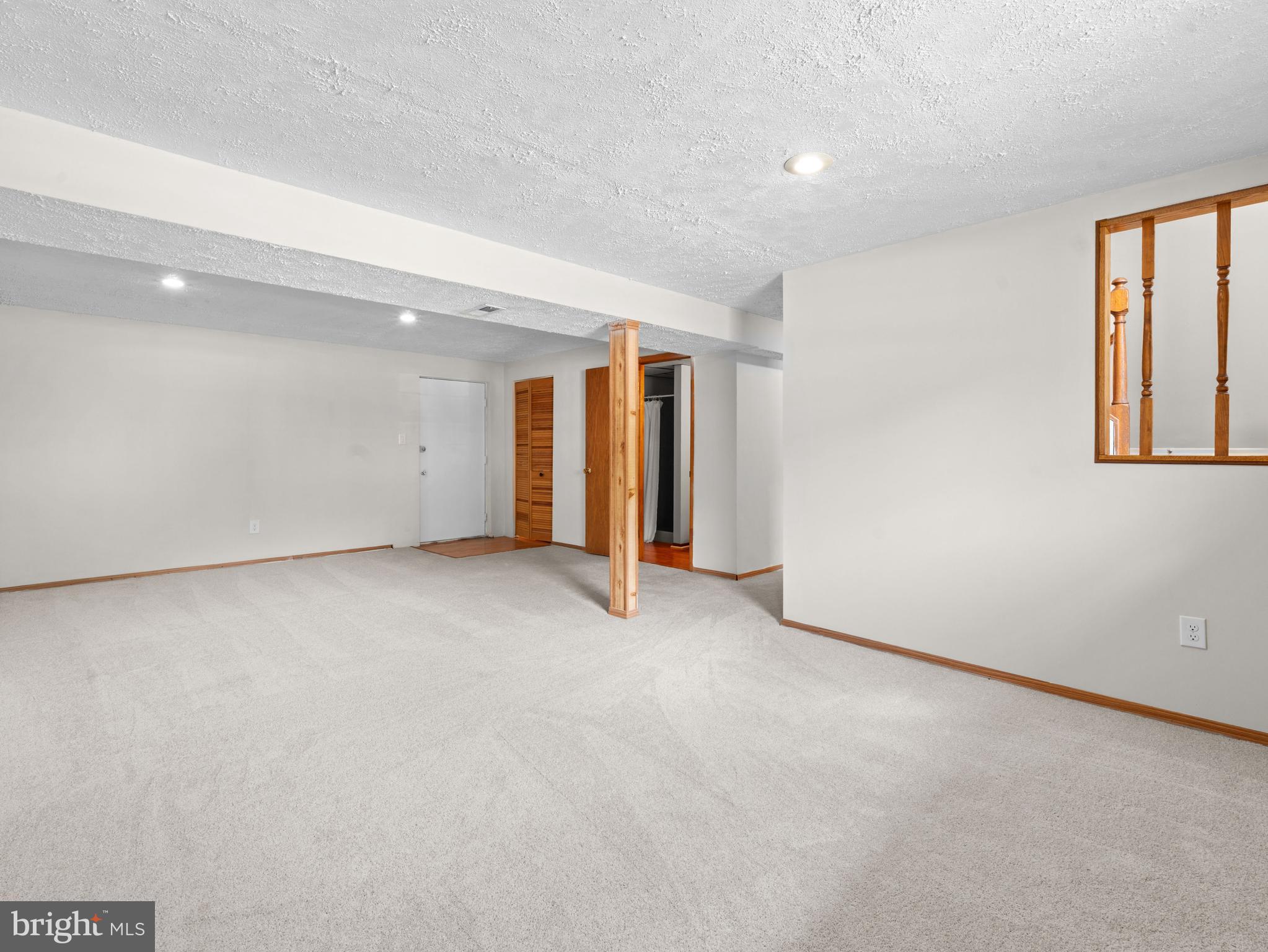 HARBOUR OAKS - Residential
