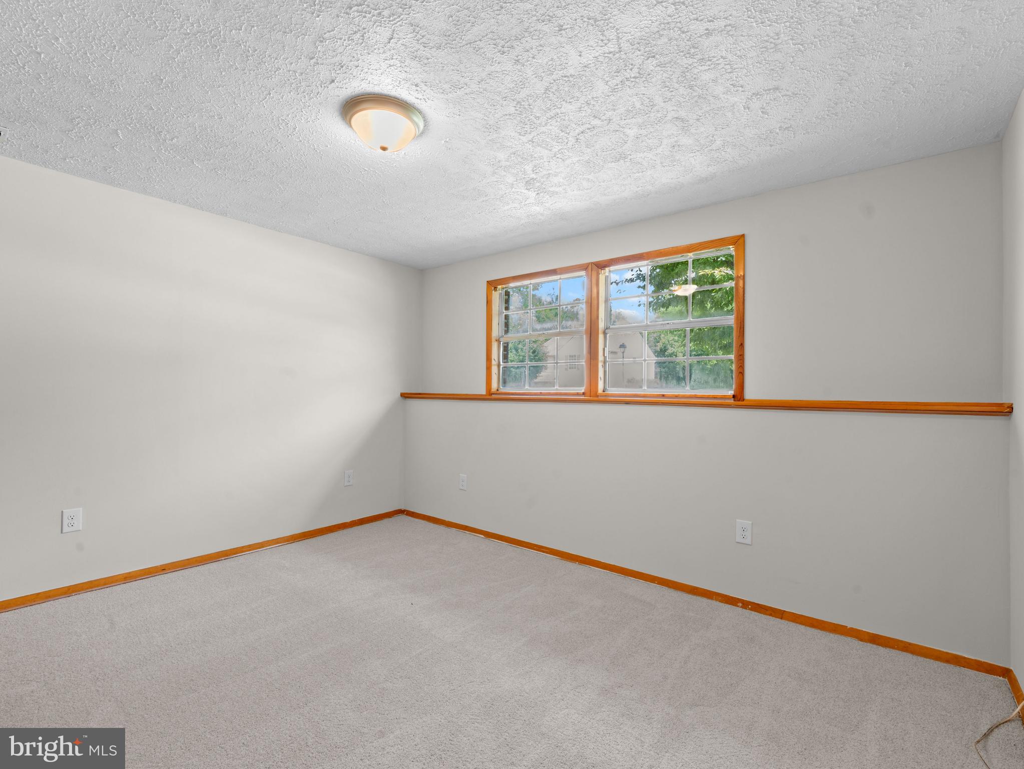 HARBOUR OAKS - Residential