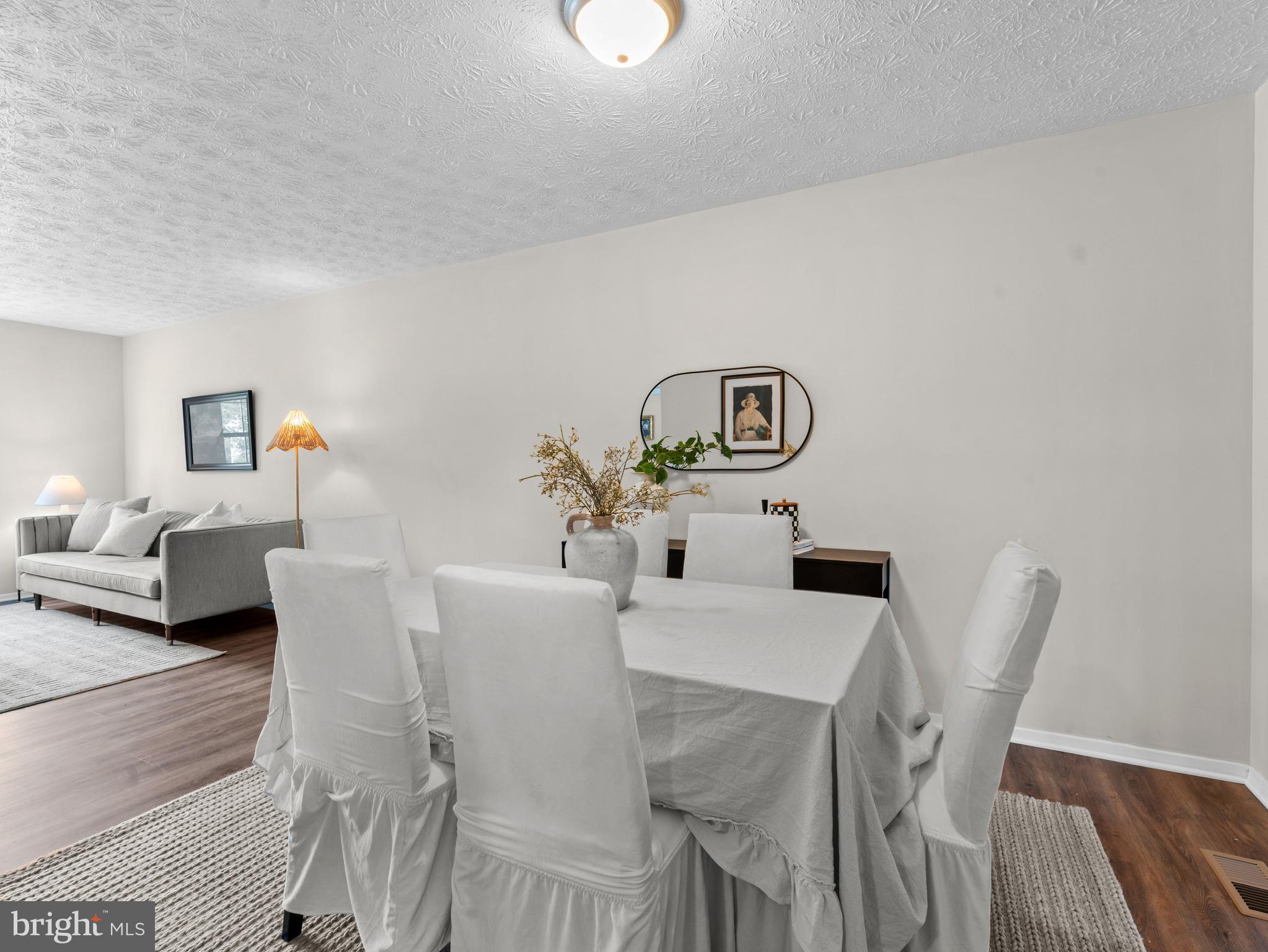HARBOUR OAKS - Residential