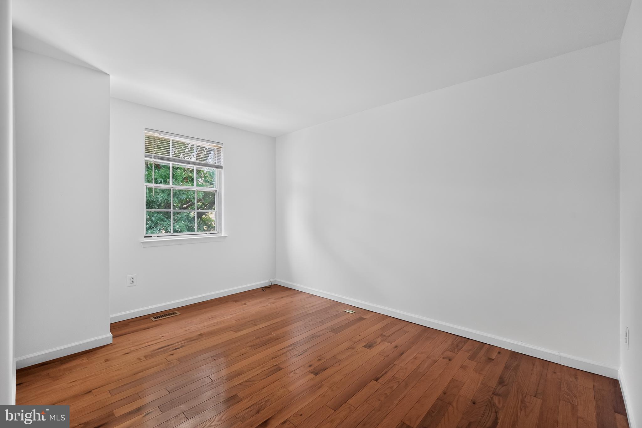 OLDE SENECA WOODS - Residential