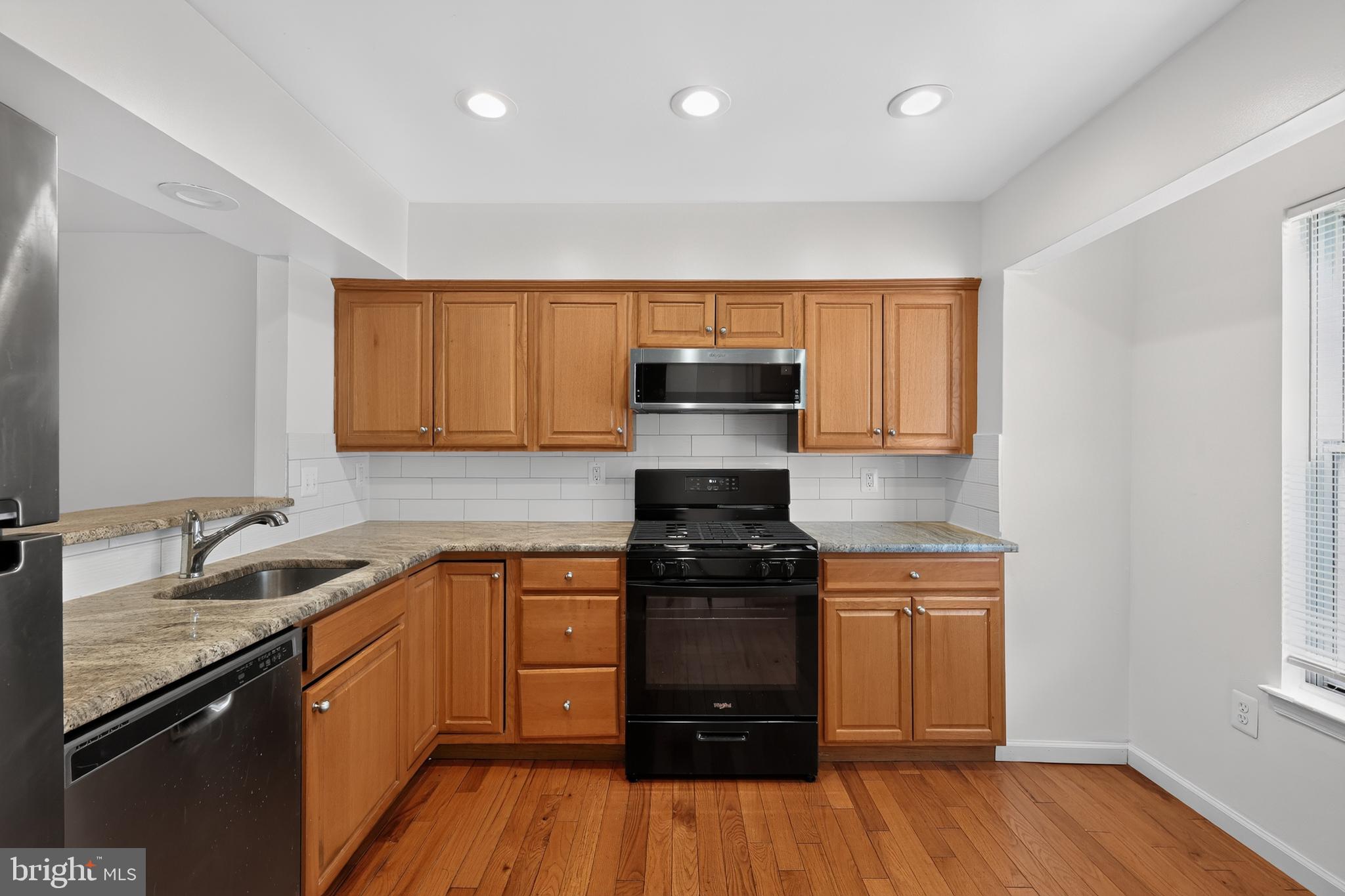 OLDE SENECA WOODS - Residential