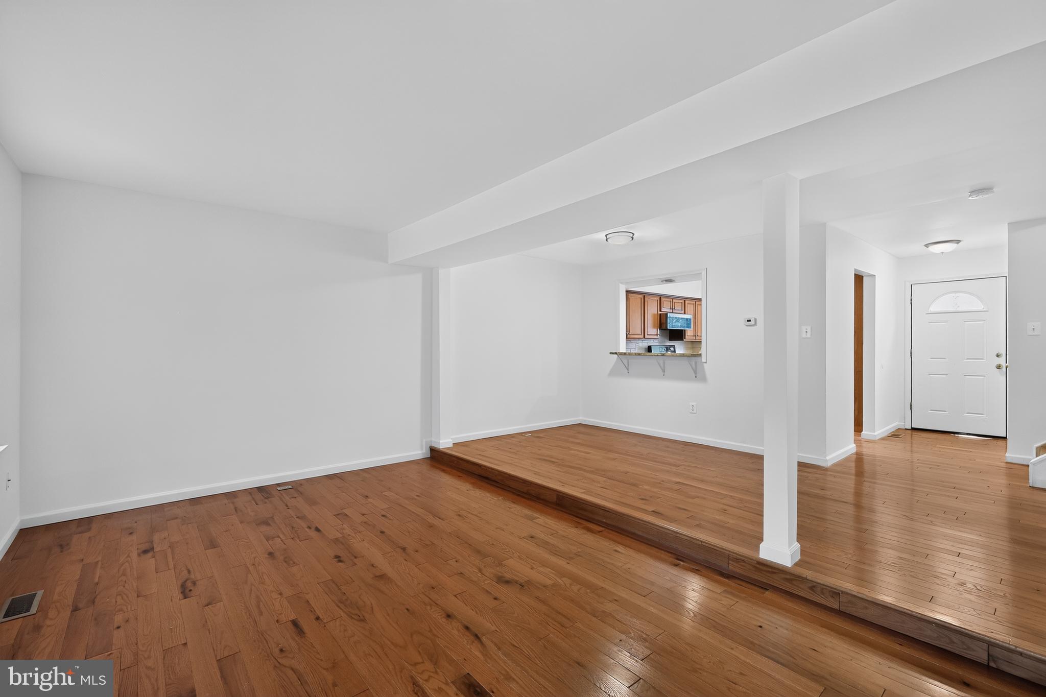 OLDE SENECA WOODS - Residential