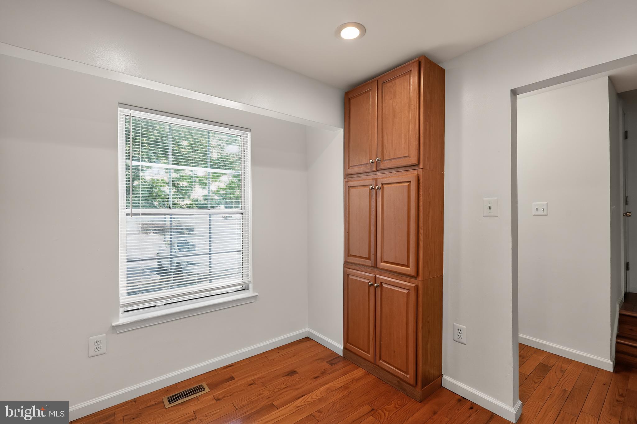 OLDE SENECA WOODS - Residential