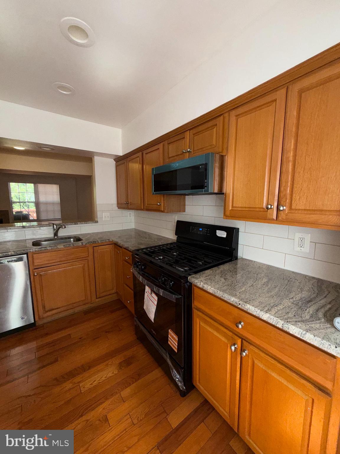 OLDE SENECA WOODS - Residential