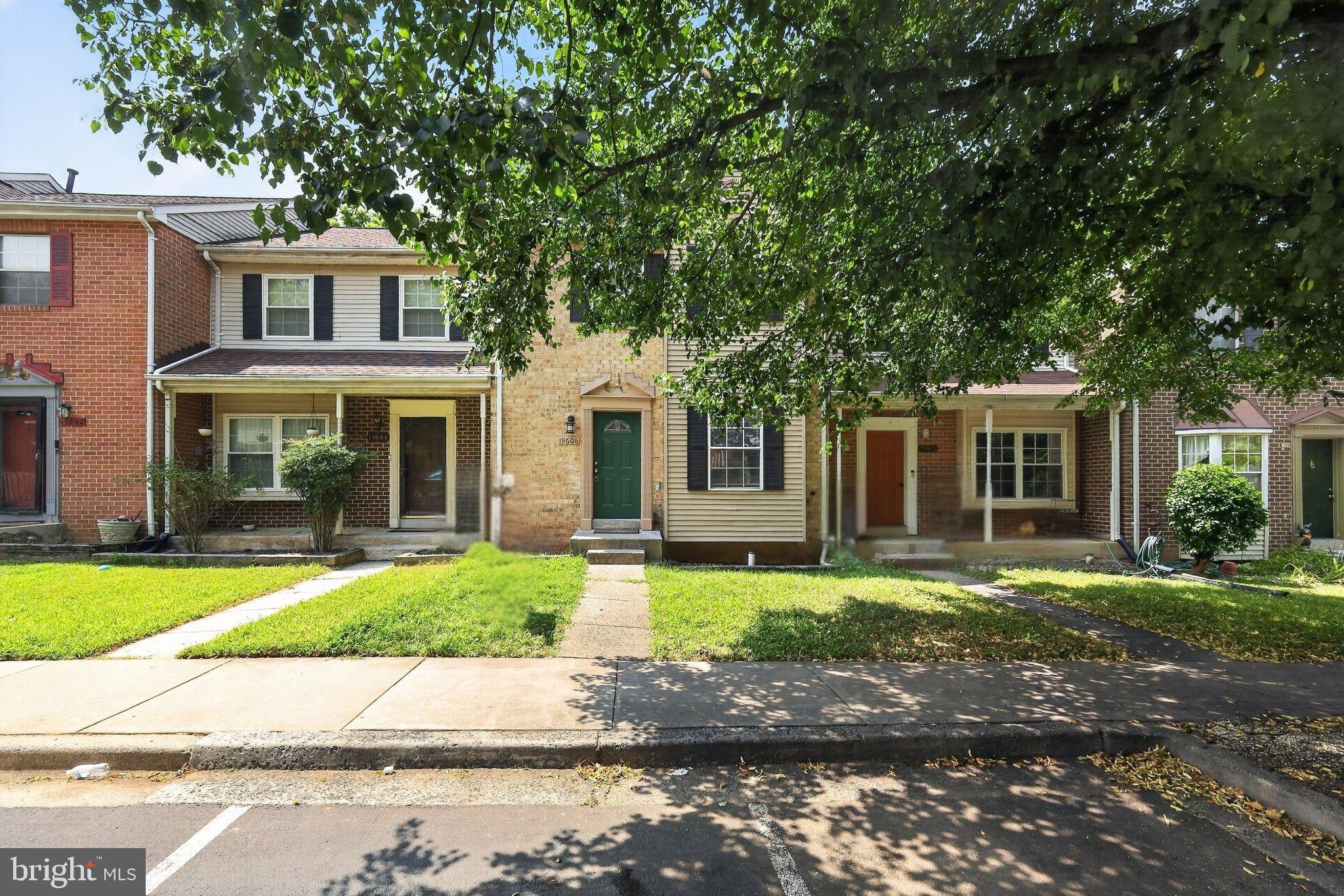 OLDE SENECA WOODS - Residential