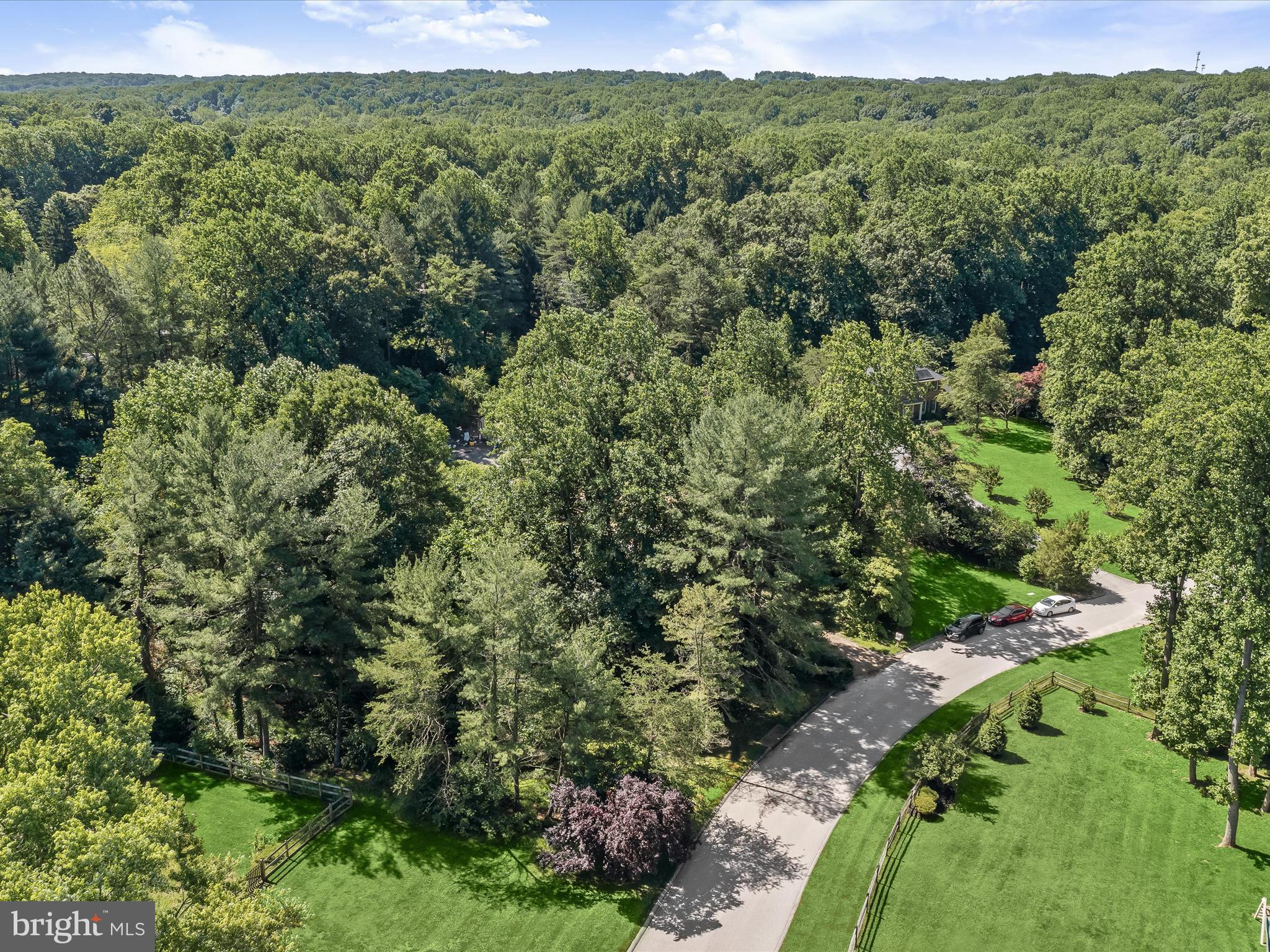 Beautiful Neighborhood in a great location. This is Lot 27 (10707) Moosberger Court.  Build your Dream Home On this Private Cul De Sac Location.  Bring your Builder or Choose from Our List of recommended Builders.