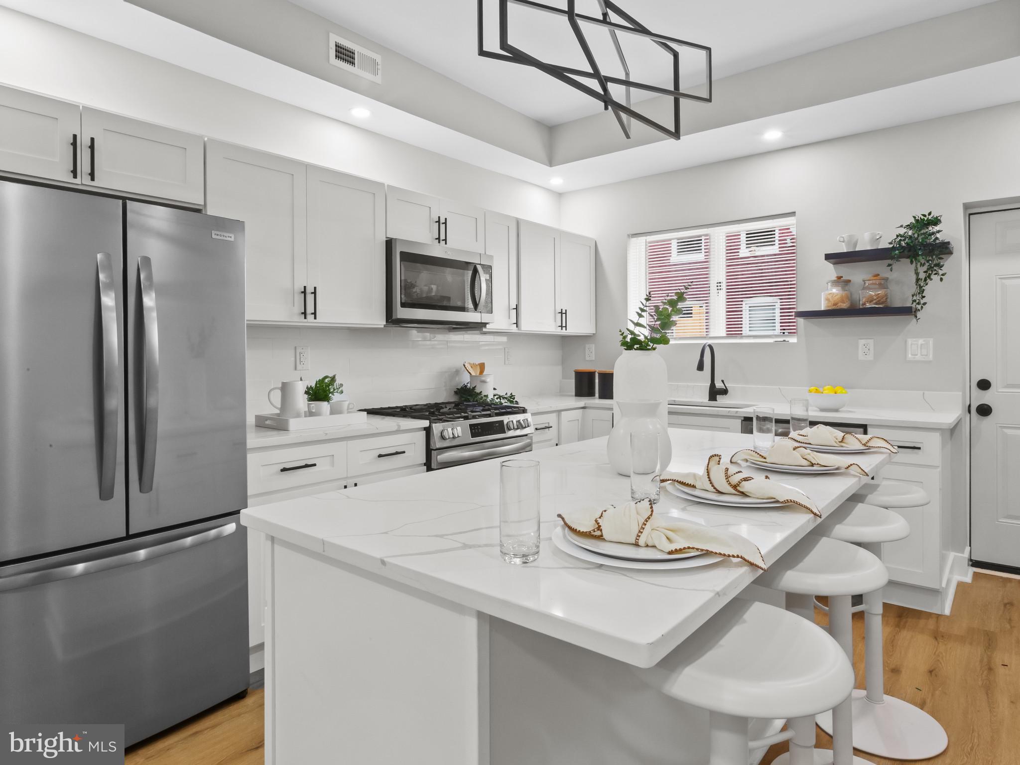 HIGHLANDTOWN - Residential