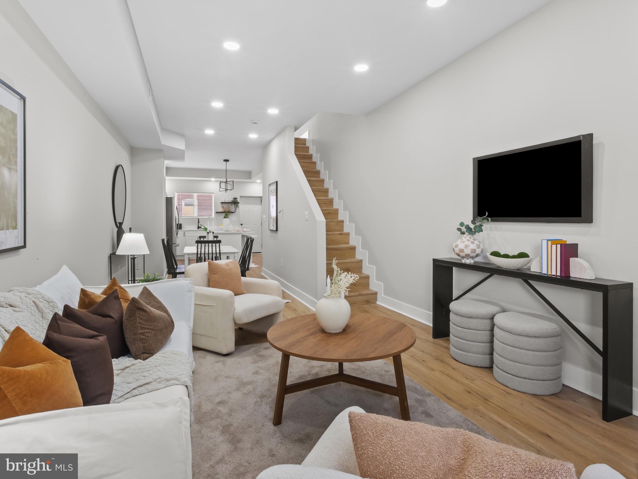 HIGHLANDTOWN - Residential