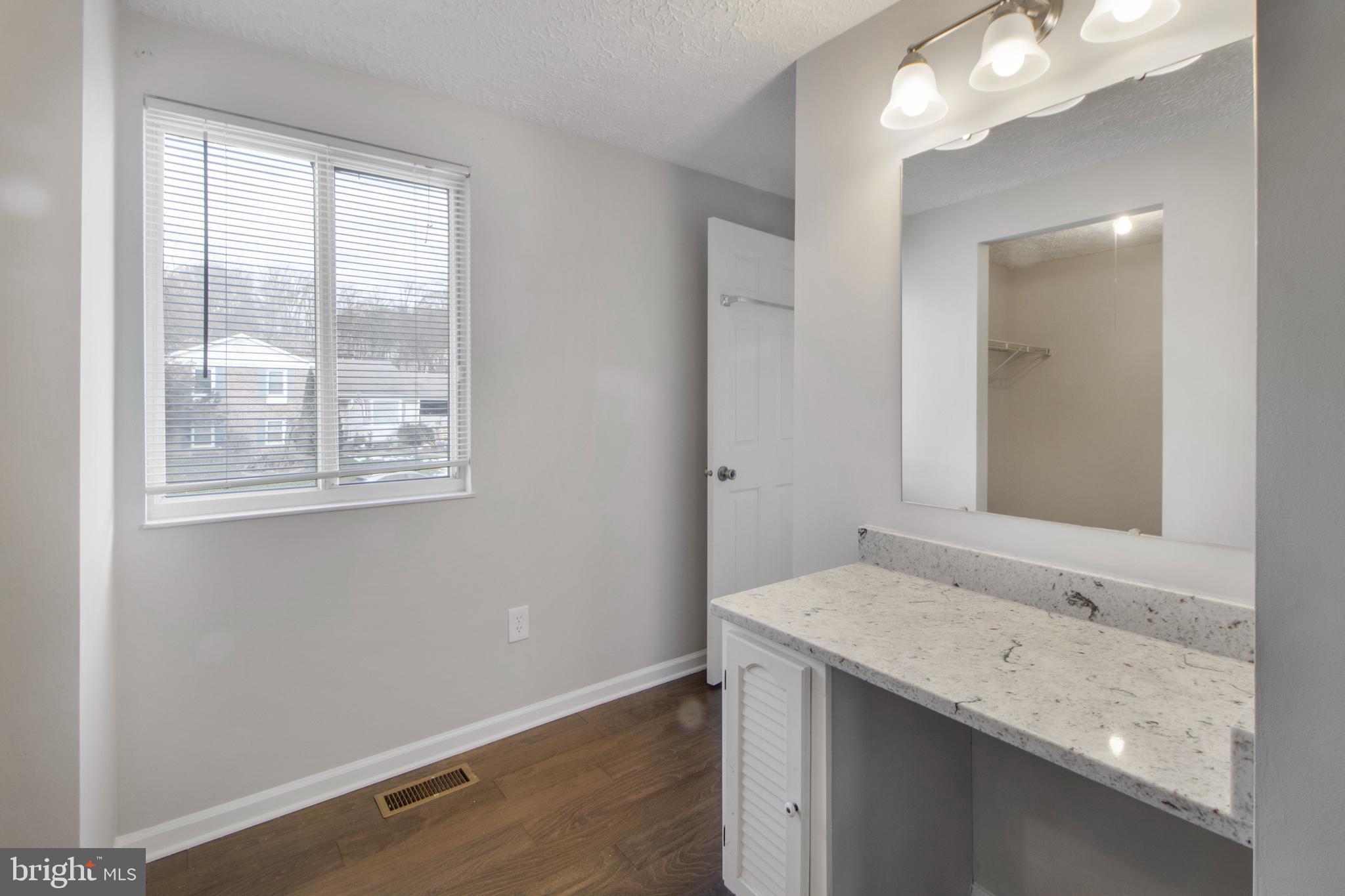NORTH SPRINGFIELD PARK - Residential Lease