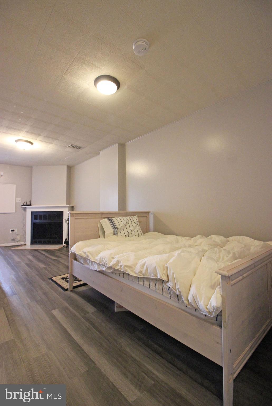 BROOKLEIGH - Residential Lease