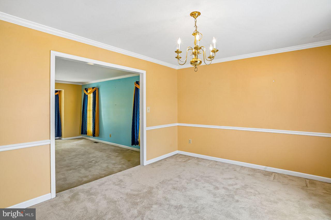 SEVEN OAKS - Residential