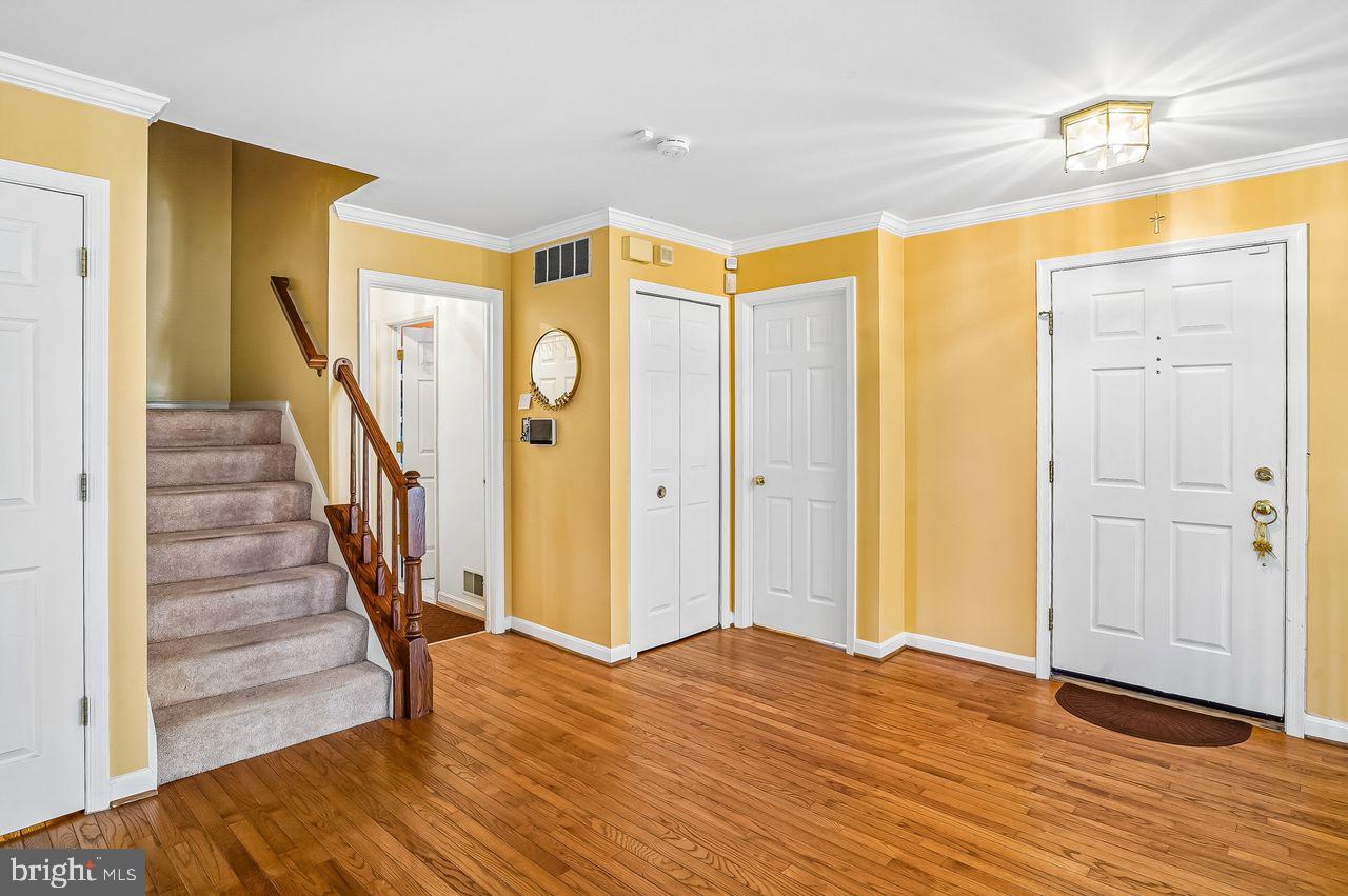 SEVEN OAKS - Residential