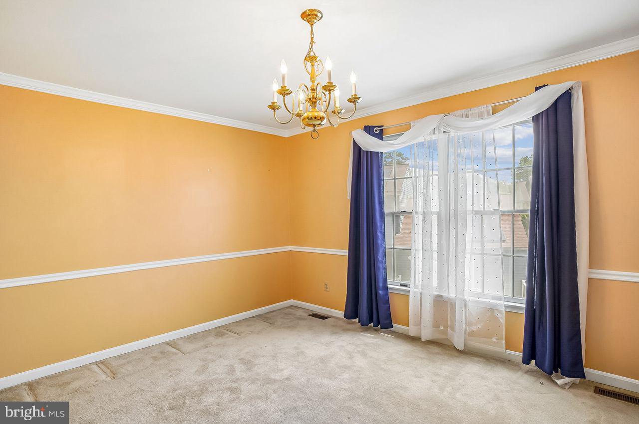 SEVEN OAKS - Residential