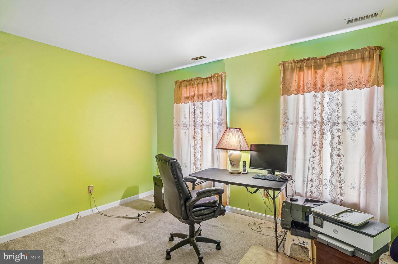 SEVEN OAKS - Residential