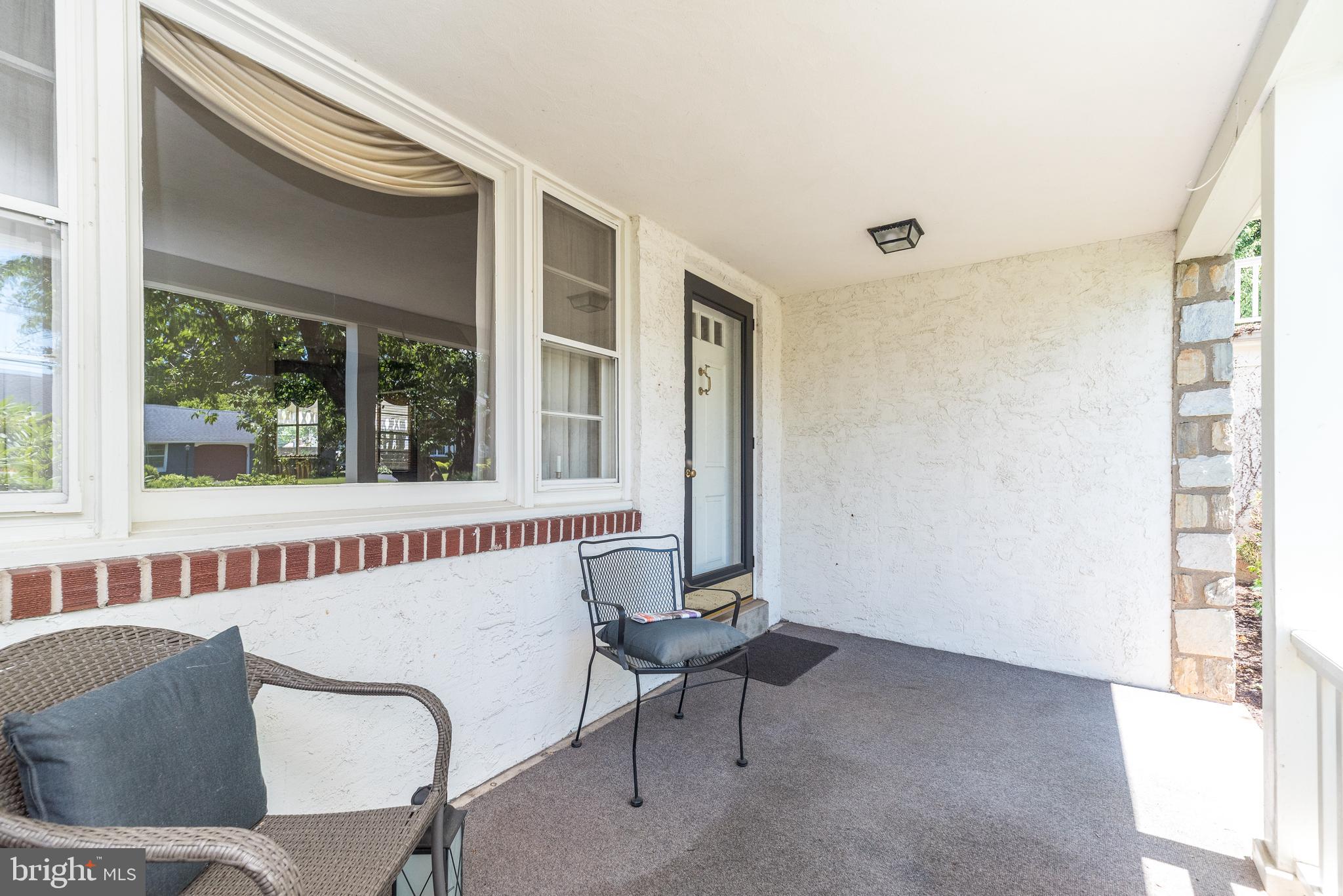 NEWTOWN STATION - Residential