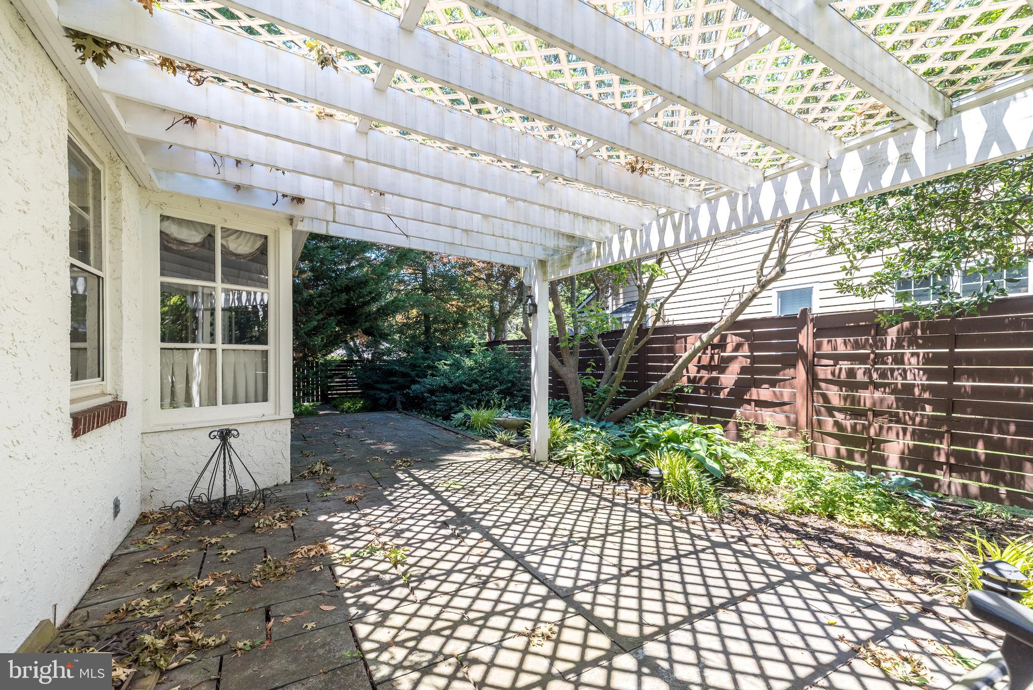 NEWTOWN STATION - Residential