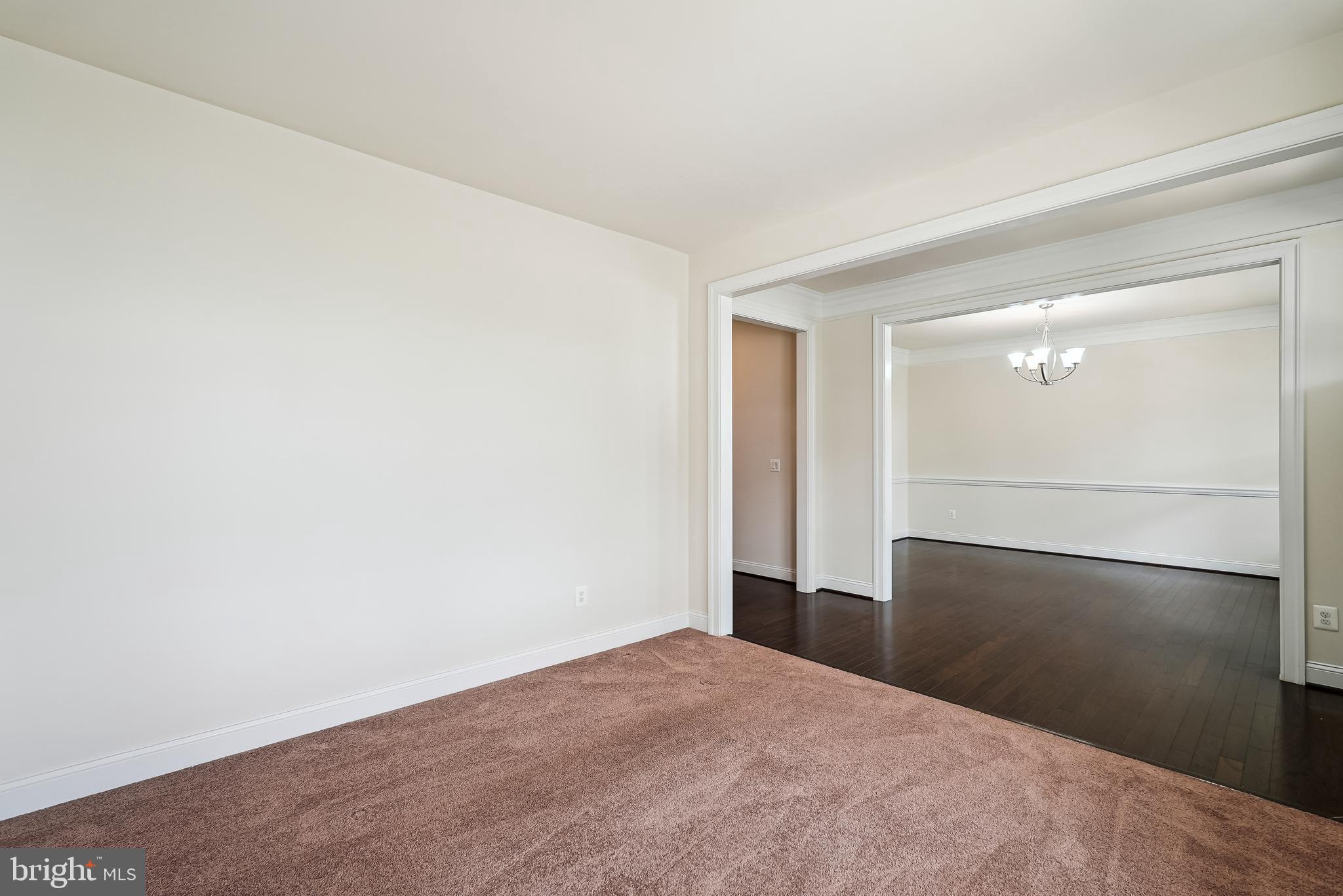 WESTBURY GLEN - Residential