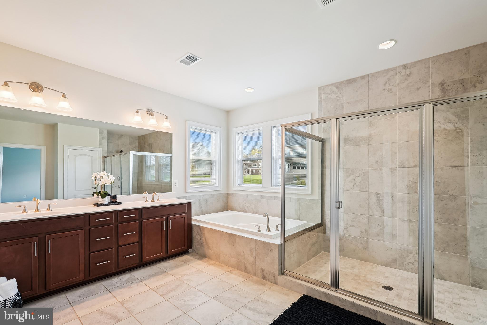 WESTBURY GLEN - Residential
