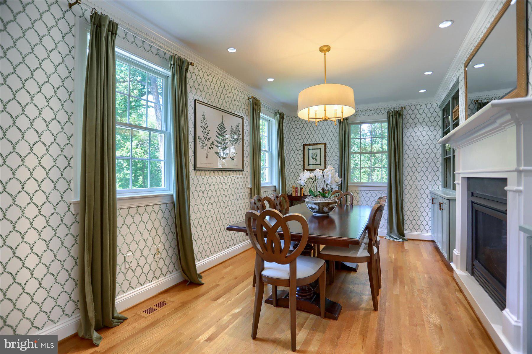 HICKORY MEADOW - Residential