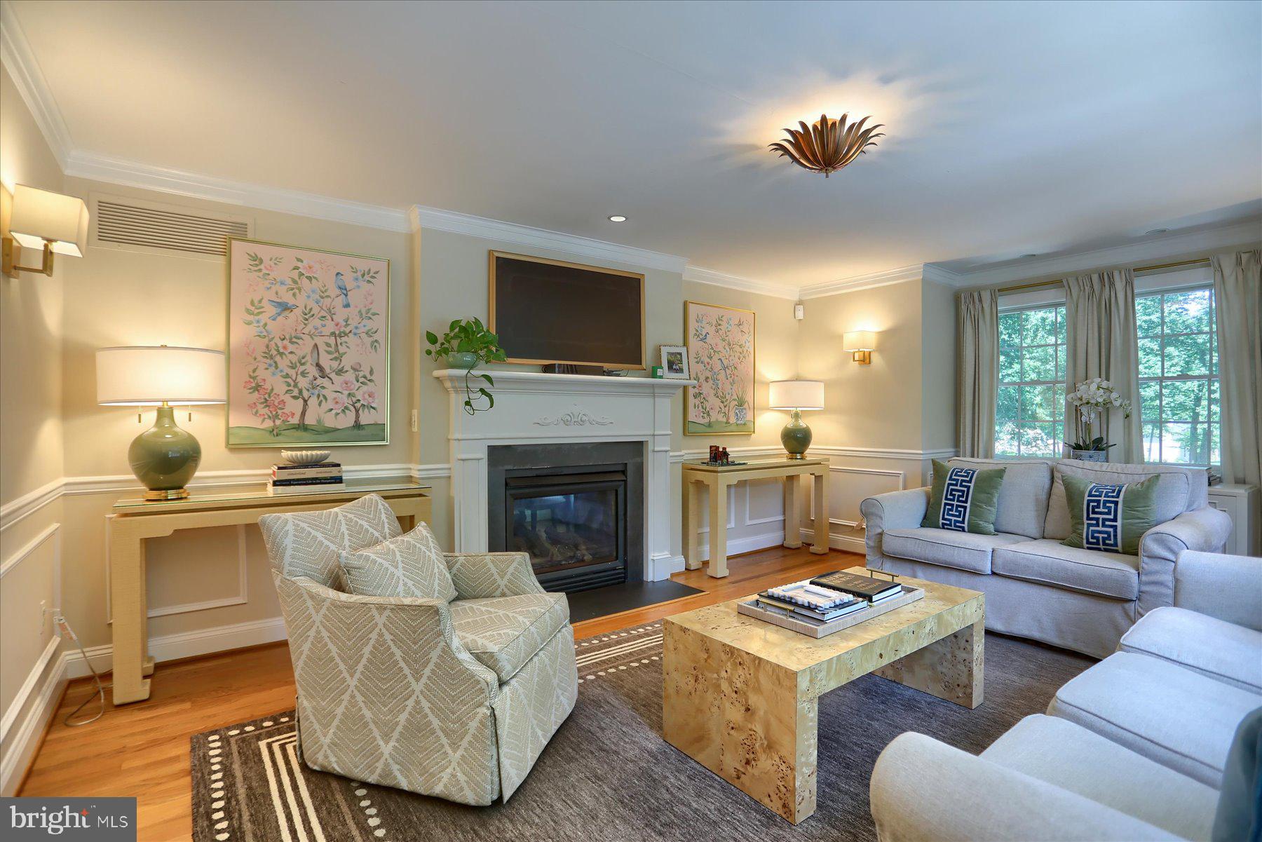 HICKORY MEADOW - Residential