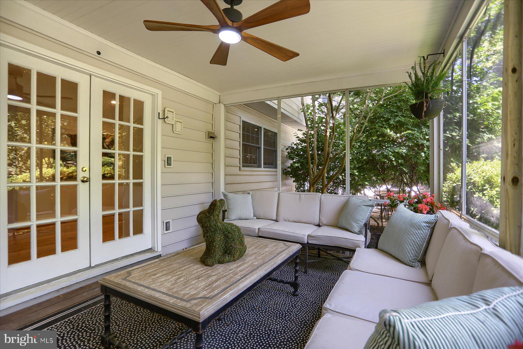 HICKORY MEADOW - Residential