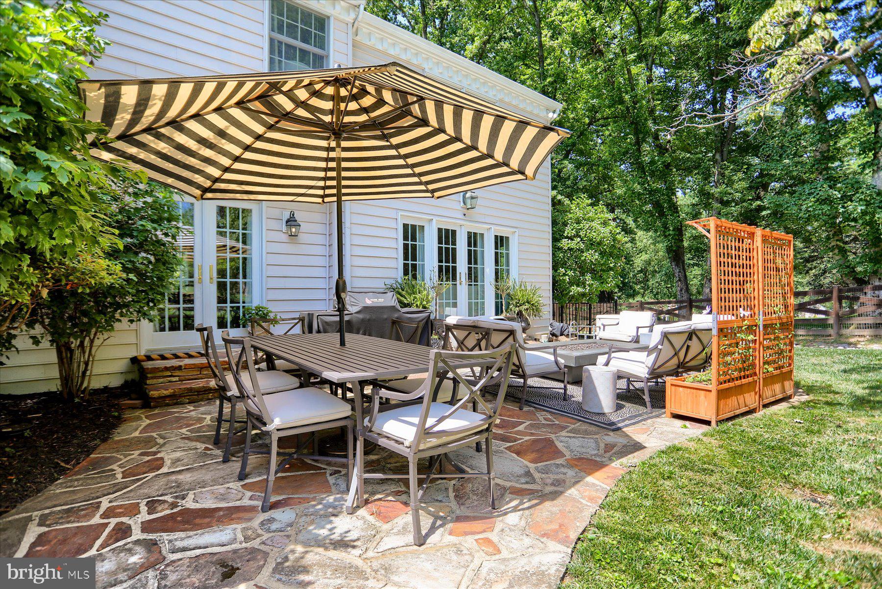HICKORY MEADOW - Residential