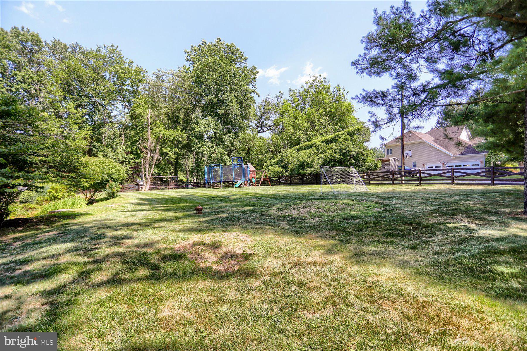 HICKORY MEADOW - Residential