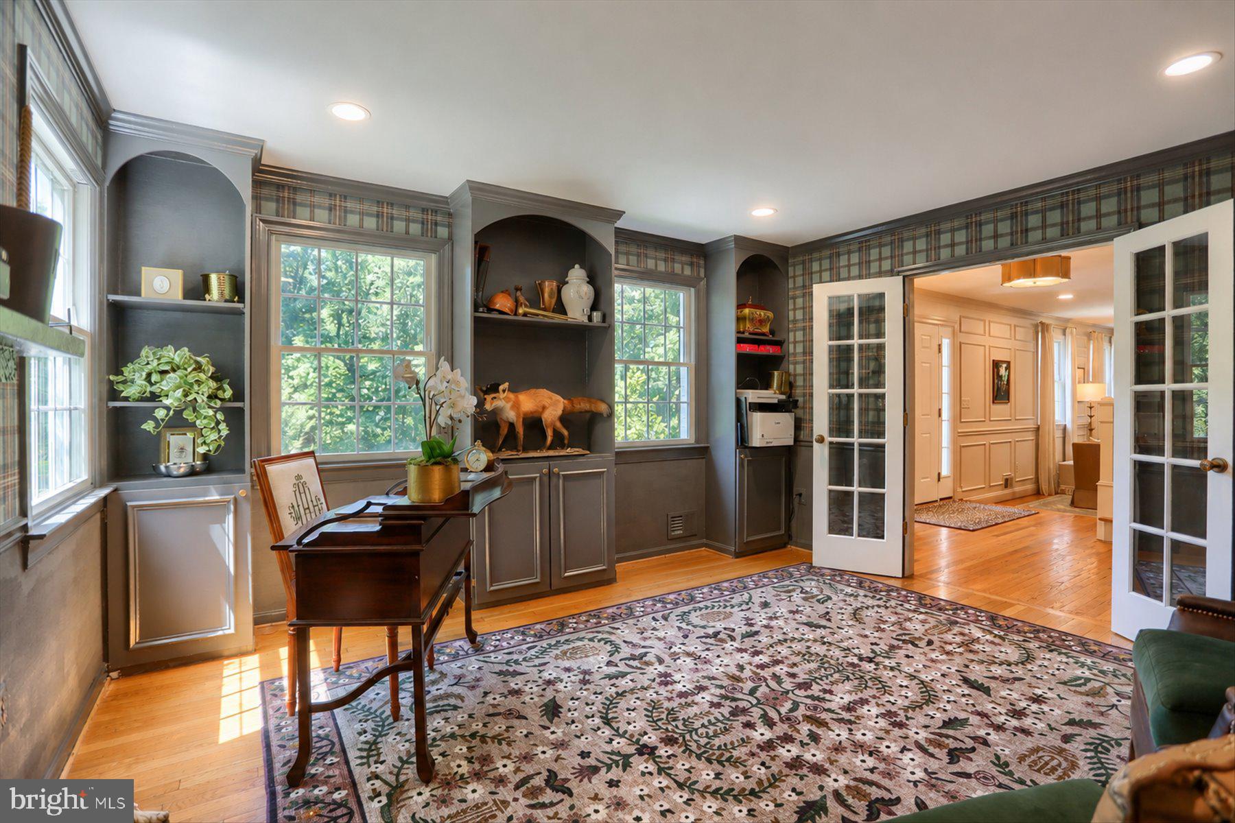 HICKORY MEADOW - Residential